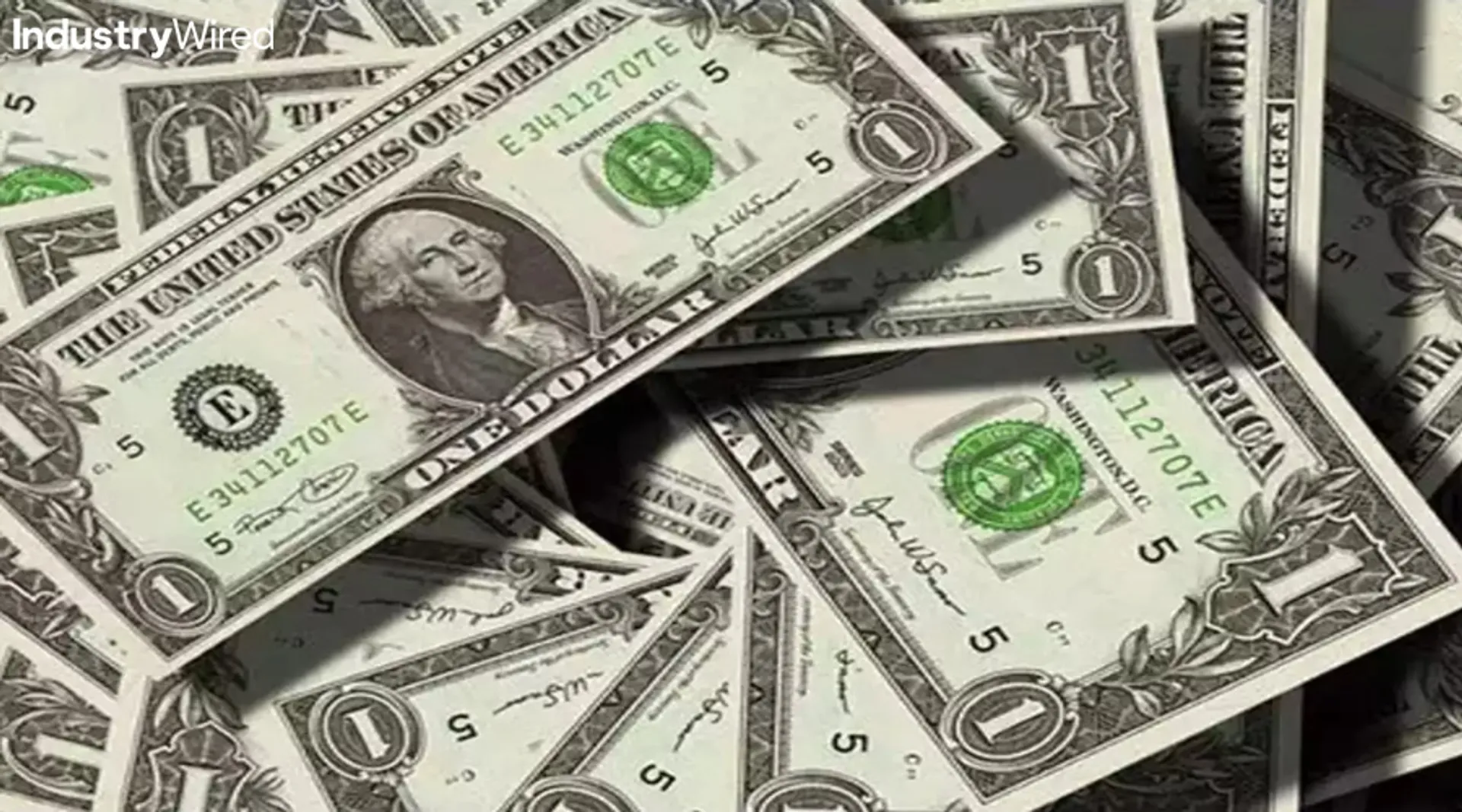 US Dollar Slips Amid Safety Concerns and Trump’s Controversial Cabinet Nominations