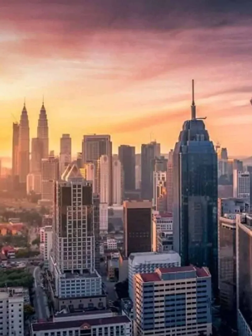 Known-as-India’s-tech-capital,-Bangalore-offers-high-rental-yields-and-consistent-demand,-especially-in-areas-near-tech-parks-and-educational-institutions.