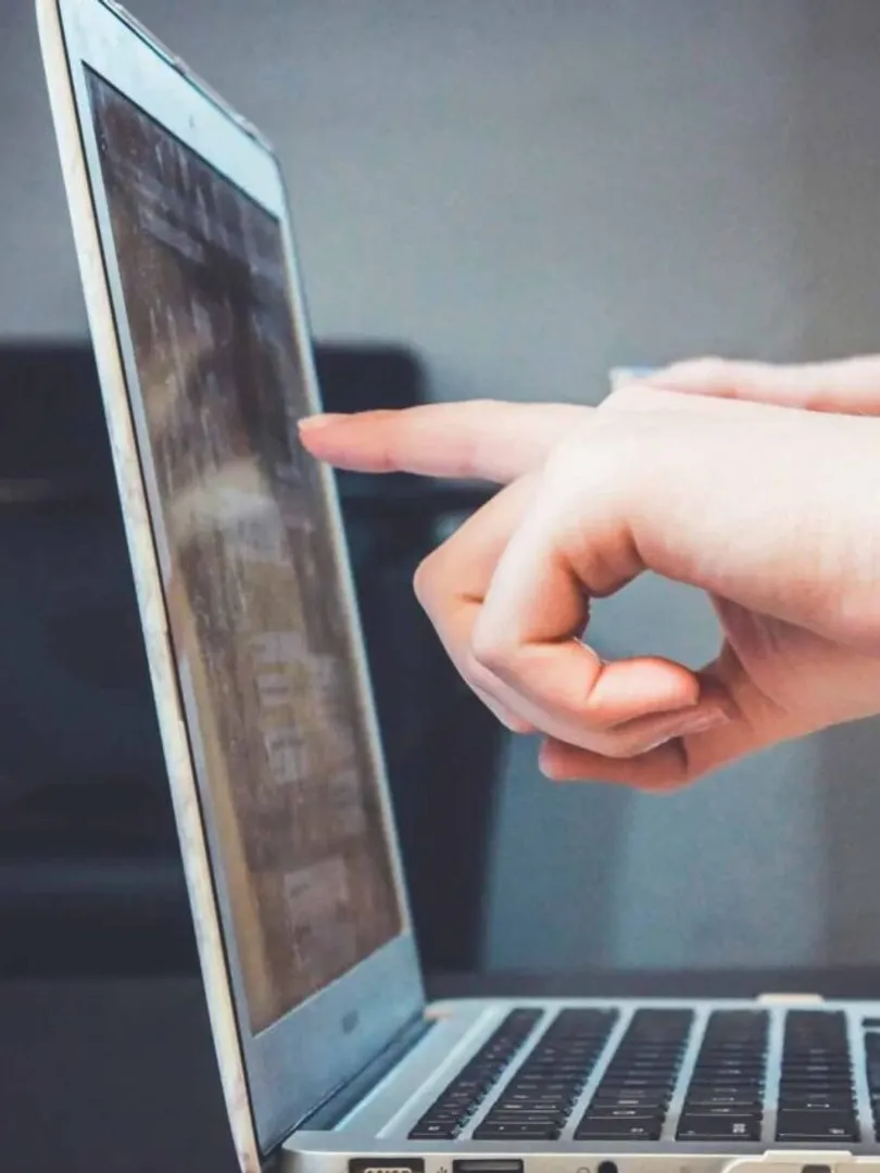 Leverage-LinkedIn’sPeople-You-May-Knowfeature.-This-tool-suggests-connections-based-on-your-industry,-interests,-and-existing-network,-helping-you-expand-quickly.