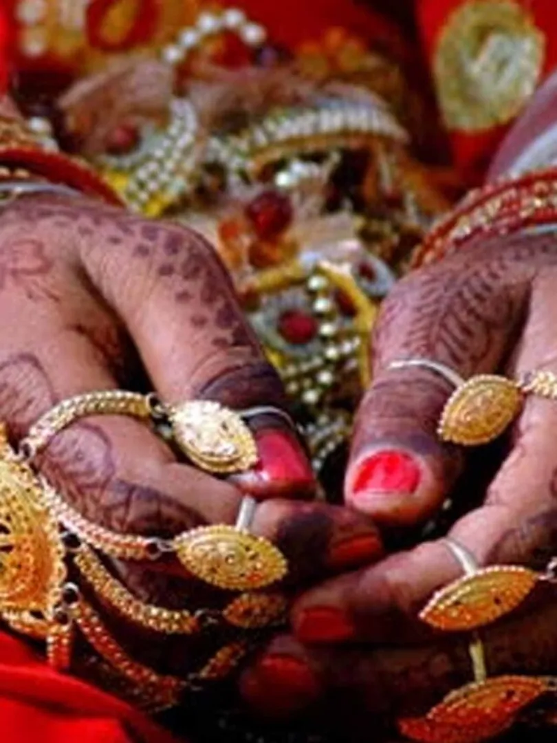 Weddings-drive-high-demand-for-gold-jewelry-as-it-holds-cultural-and-traditional-significance-in-Indian-ceremonies.