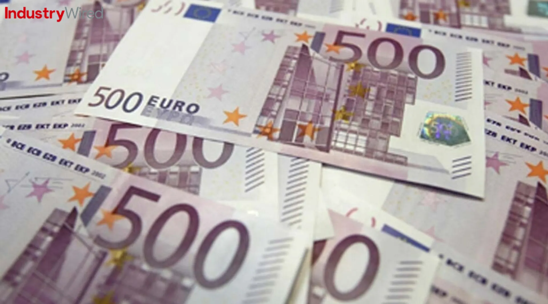 Euro Slips 0.55% Amid French Political Uncertainty
