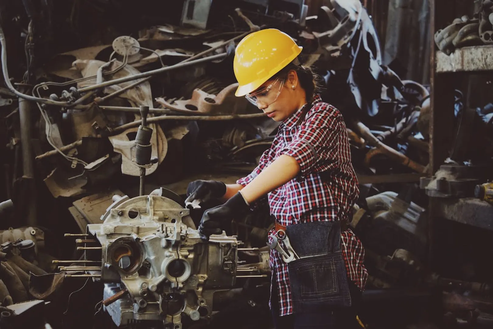 How to Improve Worker Safety While Cutting Costs in Manufacturing