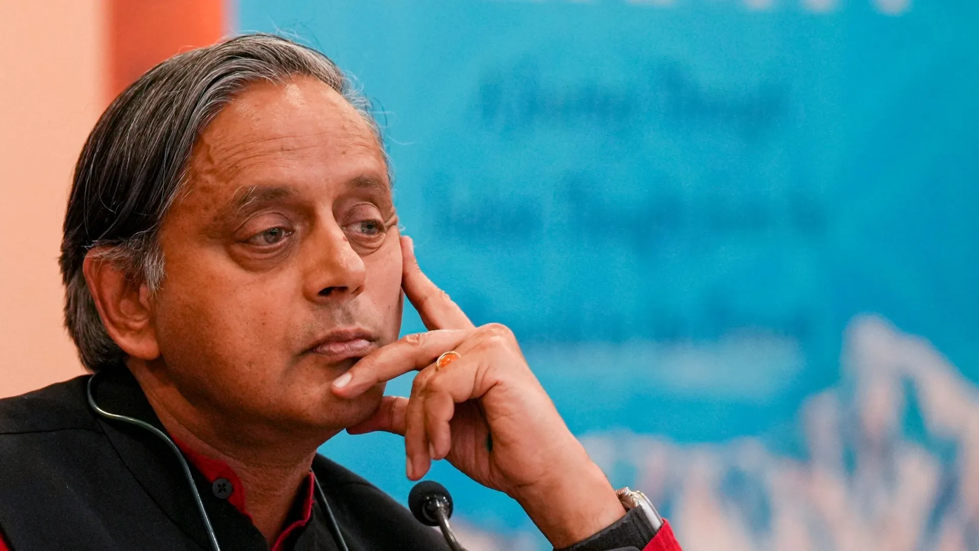Shashi Tharoor