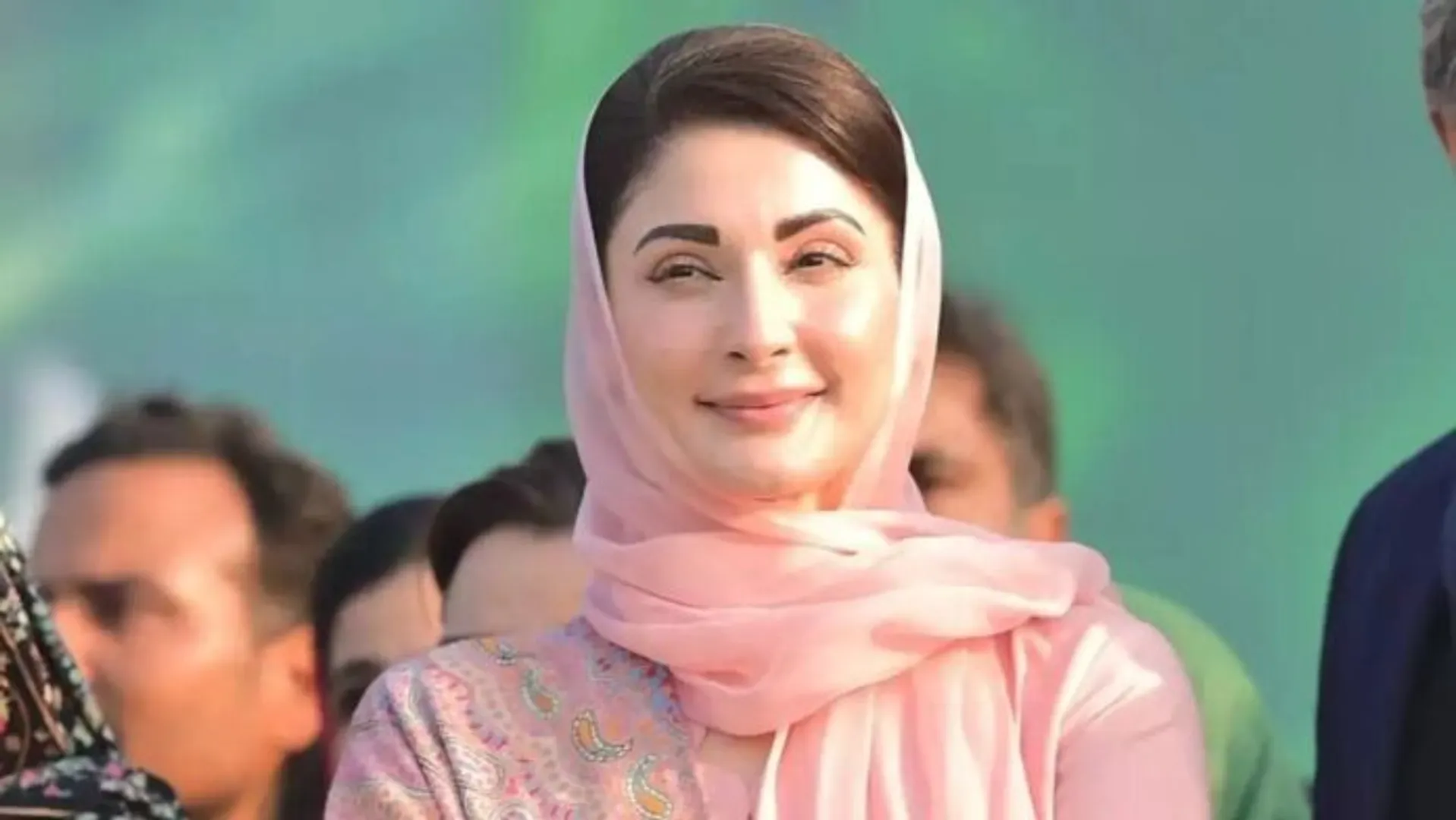 Maryam-Nawaz-4-696x392