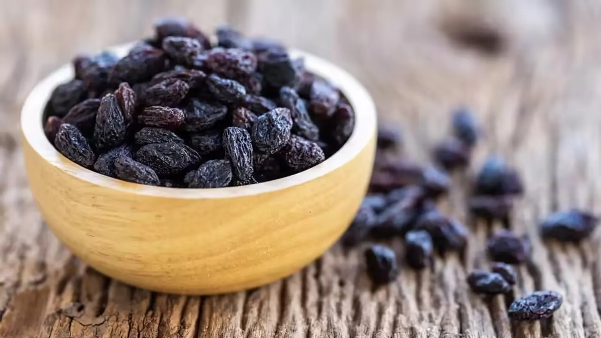 କଳା କିସ୍‌ମିସ୍‌ ପାଣିର  ଚମତ୍କାରୀ ଗୁଣ