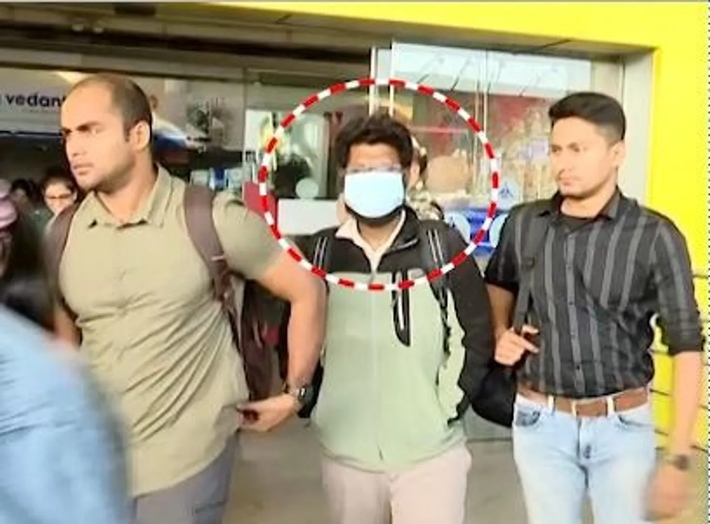 Shankr prusti-Accuse