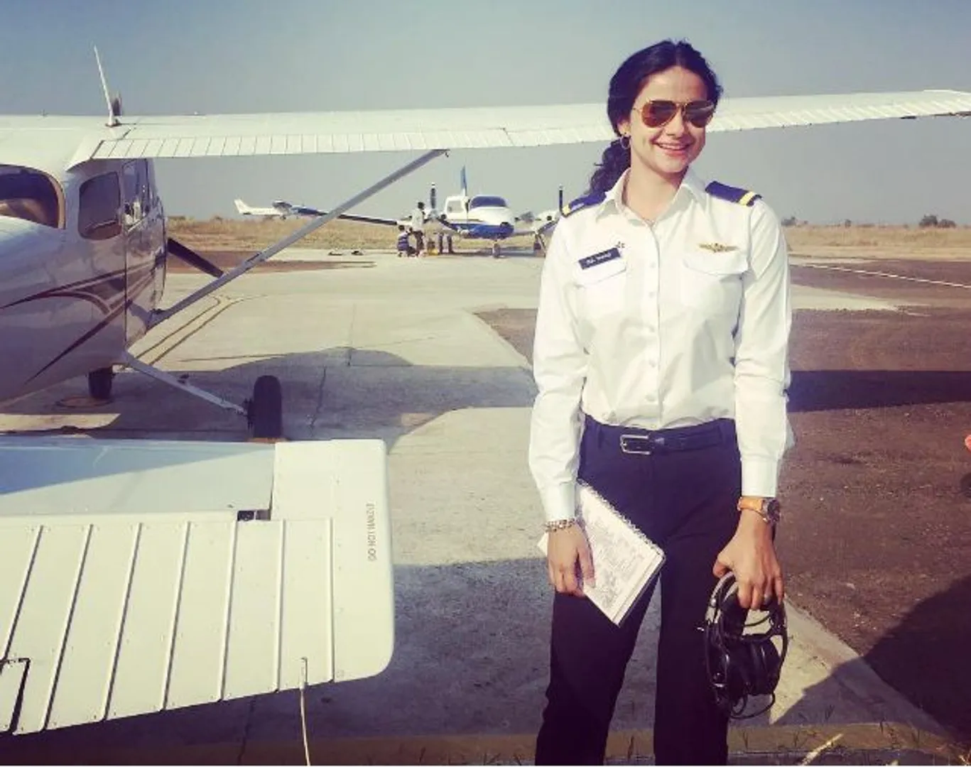 ସ୍ୱପ୍ନରେ ଲାଗିଲା ଡେଣା ! ପାଇଲଟ୍ ହେଲେ ଅଭିନେତ୍ରୀ ଗୁଲ୍ ପନାଙ୍ଗ୍