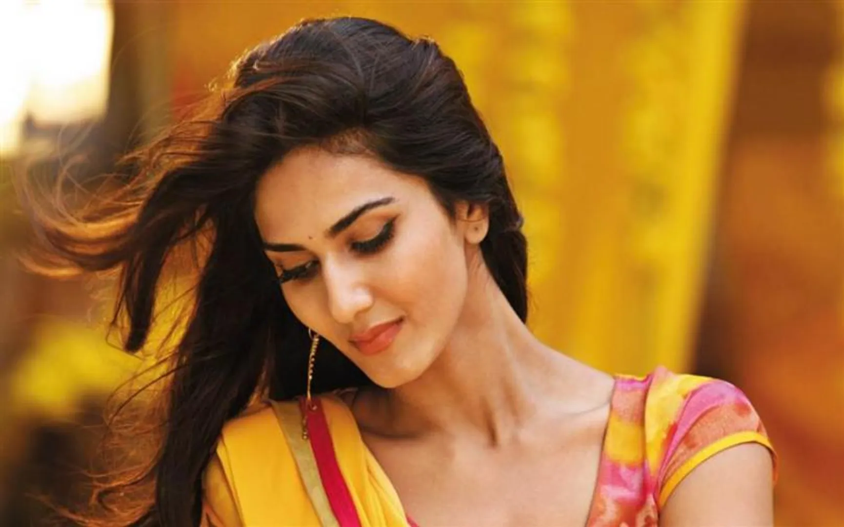 ବାଣୀ କପୁରଙ୍କ ଖୁଲାସା ! କିସ୍ ସଟ ଦେବାକୁ ଭୟ ନାହିଁ ବାଣୀଙ୍କର