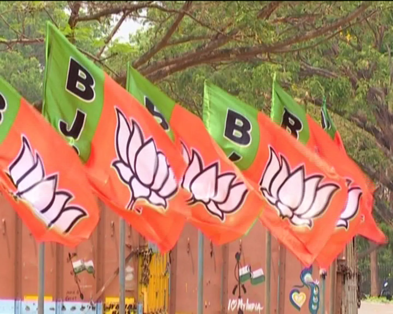 ନବୀନଙ୍କ ମନ୍ କି ବାତ୍ କାର୍ଯ୍ୟକ୍ରମକୁ ବିଜେପିର ଟାର୍ଗେଟ୍ ! ସମୀର ମହାନ୍ତି କହିଲେ, ଖସିଯାଇଥିବା ଲୋକପ୍ରିୟତା ବଂଚାଇବାକୁ ହେଉଛି ପ୍ରୟାସ