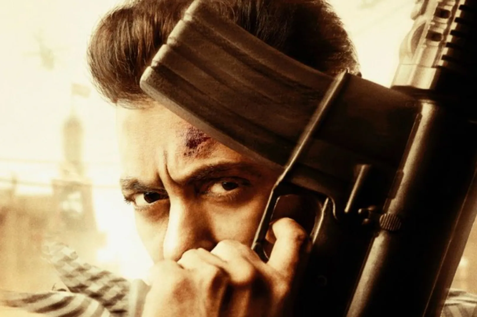 ‘ଟାଇଗର ଜିନ୍ଦା ହୈ’ ଫାଷ୍ଟ ଲୁକ ପୋଷ୍ଟର ! ପ୍ରଶଂସକଙ୍କ ପାଇଁ ସଲମାନଙ୍କ ଦୀପାବଳି ଗିଫ୍ଟ