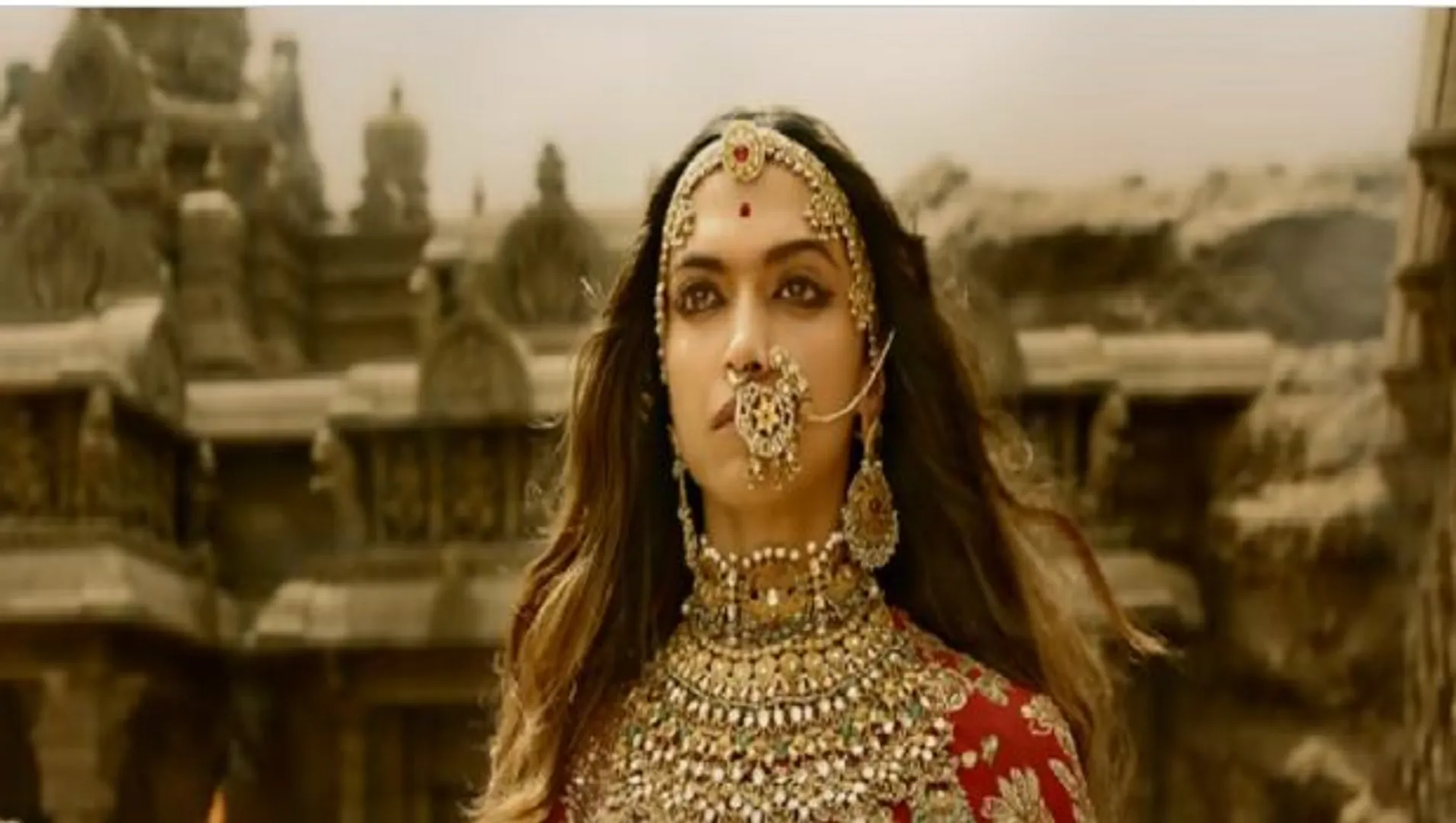 ଘନେଇଲା ‘ପଦ୍ମାବତୀ’ ବିବାଦ ! ବୈଷୟିକ ତ୍ରୁଟି ଦେଖାଇ ଫିଲ୍ମ ଫେରାଇ ଦେଲା ସେନସରବୋର୍ଡ, ମିଳିଲାନି ସାର୍ଟିଫିକେଟ