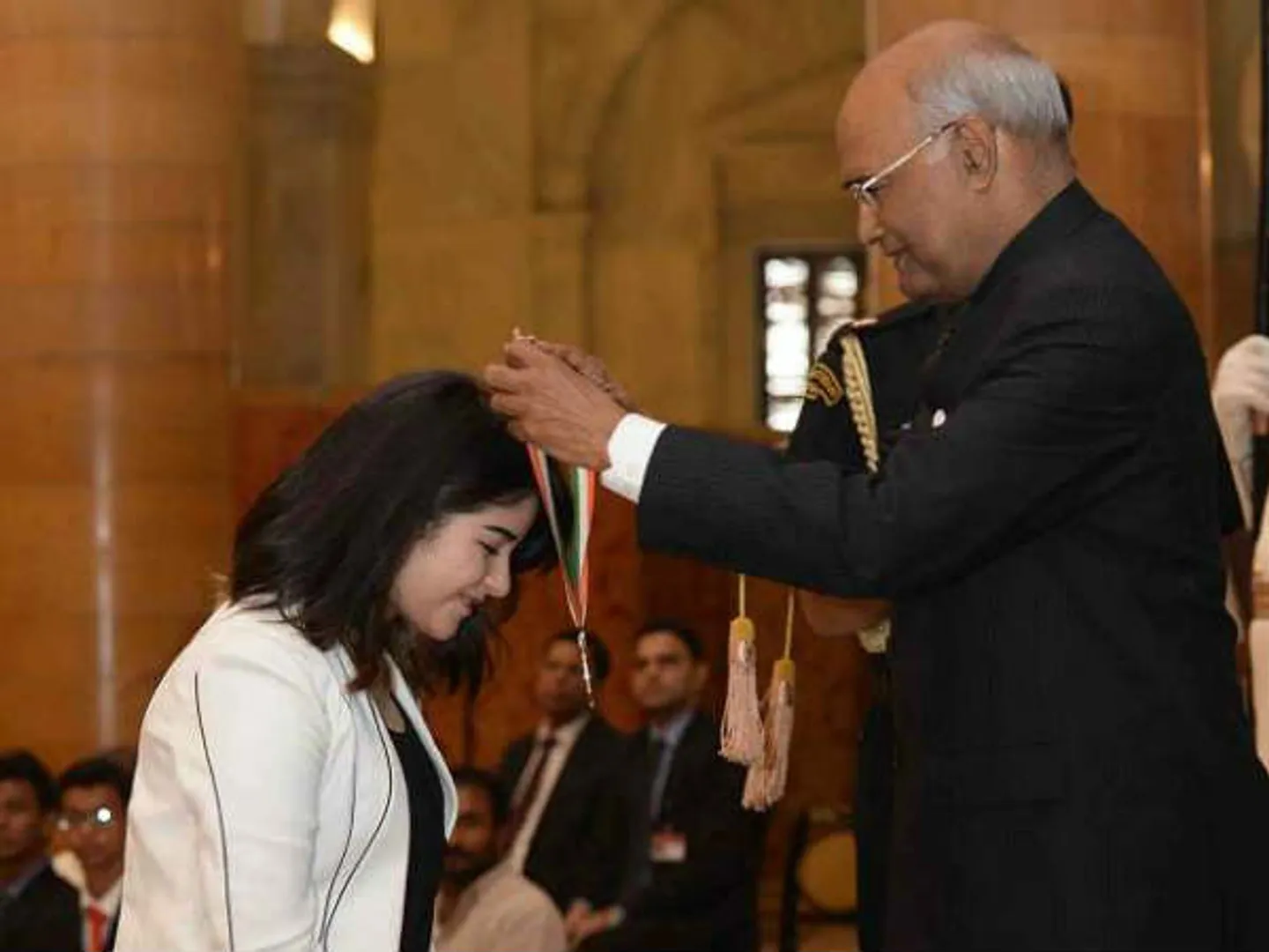 ରାଷ୍ଟ୍ରପତିଙ୍କ ଠାରୁ ନ୍ୟାସନାଲ ଚାଇଲ୍ଡ ଆୱାର୍ଡ ପାଇଲେ ଜାୟରା ବସୀମ