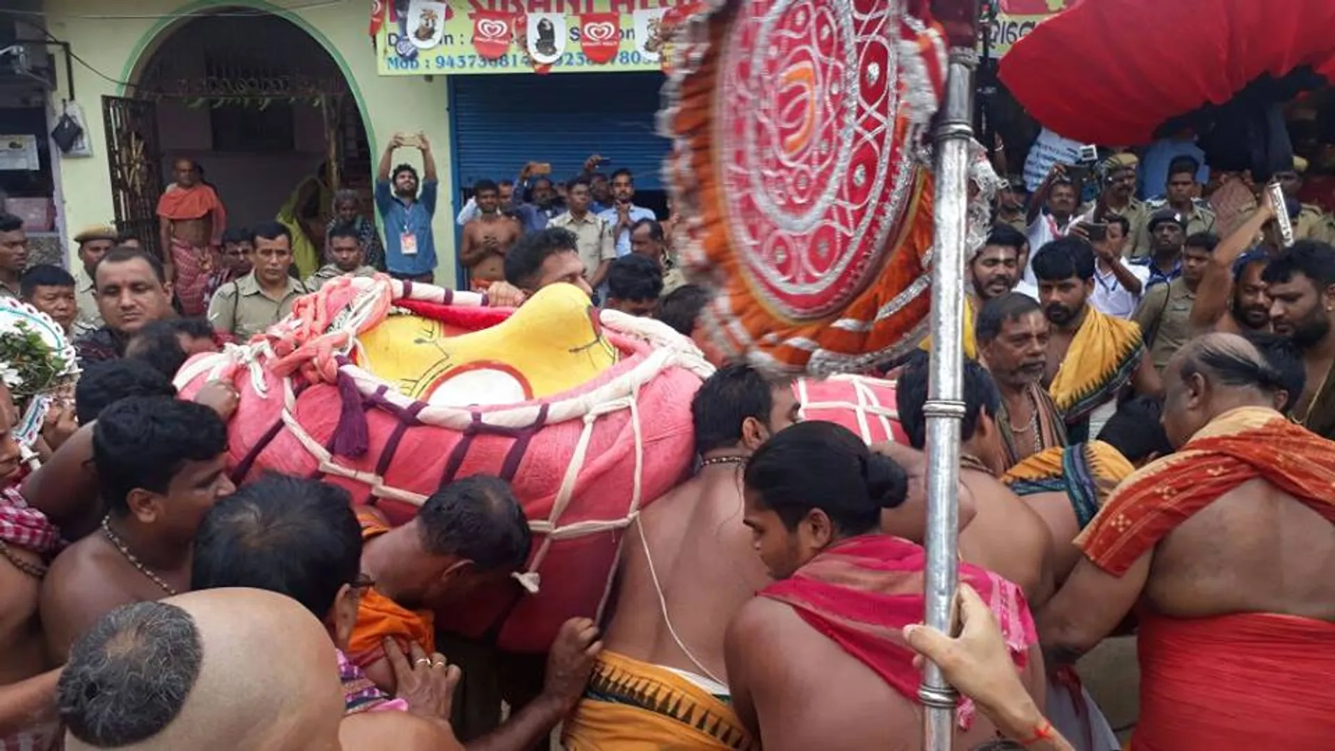 ବଡ଼ଠାକୁର ଶ୍ରୀ ବଳଦେବଙ୍କ ପରେ ସୁଭଦ୍ରାଙ୍କ ପହଣ୍ଡି ଆରମ୍ଭ: ଧାଡି ପହଣ୍ଡିରେ ଆସୁଛନ୍ତି ହଦଳୀମୁହିଁ ଦେବୀ ସୁଭଦ୍ରା