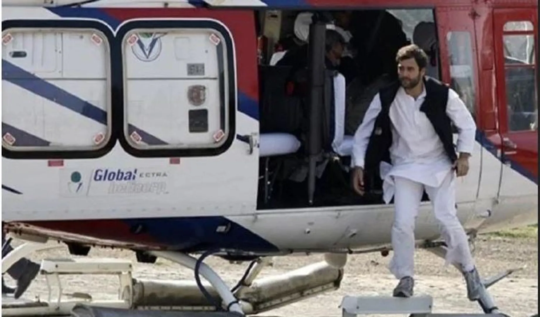 ଅଳ୍ପକେ ଦୁର୍ଘଟଣାରୁ ବର୍ତ୍ତିଲେ ରାହୁଲ ଗାନ୍ଧି ! କିଛି ସେକେଣ୍ଡ ବିଳମ୍ବ କରିଥିଲେ ଯାଇଥାନ୍ତା ଜୀବନ ।