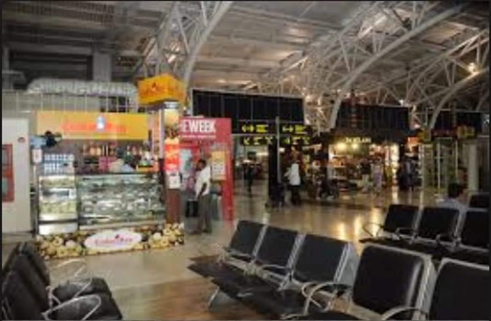 ଯାତ୍ରୀଙ୍କ ପାଇଁ ଖୁସି ଖବର ! ଏବେ ବିମାନବନ୍ଦରରେ ମିଳିବ ଚା’ , ଜଳଖିଆ ।