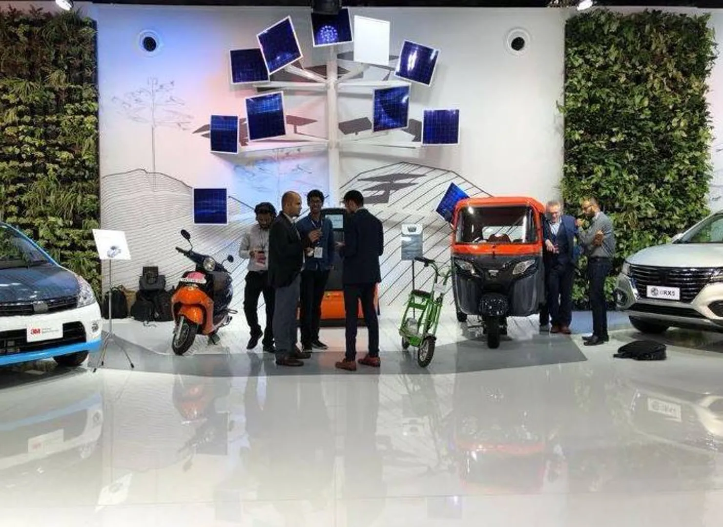 ନା ରହିବ ପ୍ରଦୂଷଣର ଝଞ୍ଝଟ,ନା ଡରାଇବ ବର୍ଦ୍ଧିତ ତେଲ ଦର ! ଏବେ ଘରକୁ ଆସିବ ବିଜୁଳୀ କାର୍ ।