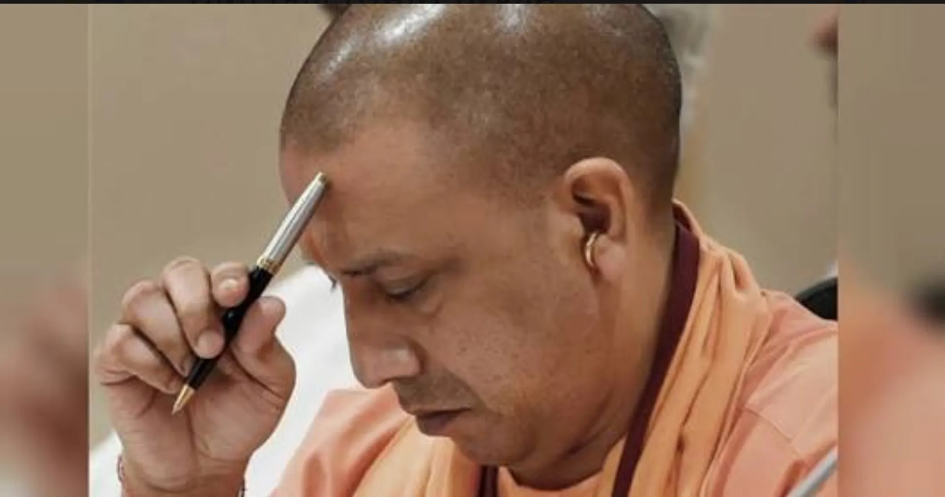 ବଜରଙ୍ଗବାଲୀଙ୍କୁ ଦଳିତ କହି ଫସିଗଲେ ମୁଖ୍ୟମନ୍ତ୍ରୀ ଯୋଗୀ ଆଦିତ୍ୟନାଥ ! ଆଇନଗତ ନୋଟିସ୍ ପଠାଇଲା ସର୍ବ ବ୍ରାହ୍ମଣ ସମାଜ । ଦେଖନ୍ତୁ ଭିଡିଓ