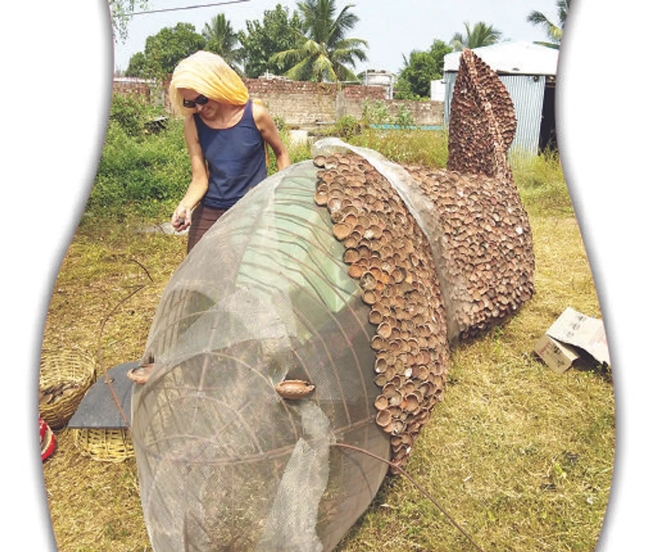 ଓଡିଶାରେ ପରିତ୍ୟକ୍ତ ଦୀପରେ ତିଆରି ହେଉଛି ମାଛ ! ୨୦ ଫୁଟର ଦୀପ ମାଛକୁ ଦେଖିବା ପାଇଁ ଲୋକଙ୍କ ଲାଗୁଛି ଭୀଡ ।