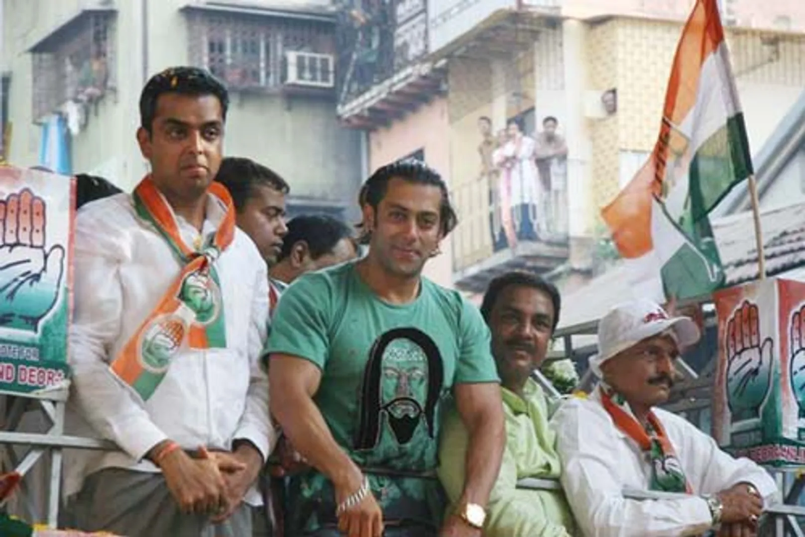 ବେବୋଙ୍କ ପରେ ଏବେ ଭାଇଜାନ୍ ଙ୍କ ପାଳି ! କରୀନାଙ୍କ ପରେ ଏବେ ସଲମାନଙ୍କୁ ଏହି ଲୋକସଭା ସିଟ୍ ରେ ନିର୍ବାଚନ ପାଇଁ ଆଣିବା ଲକ୍ଷରେ କଂଗ୍ରେସ । 