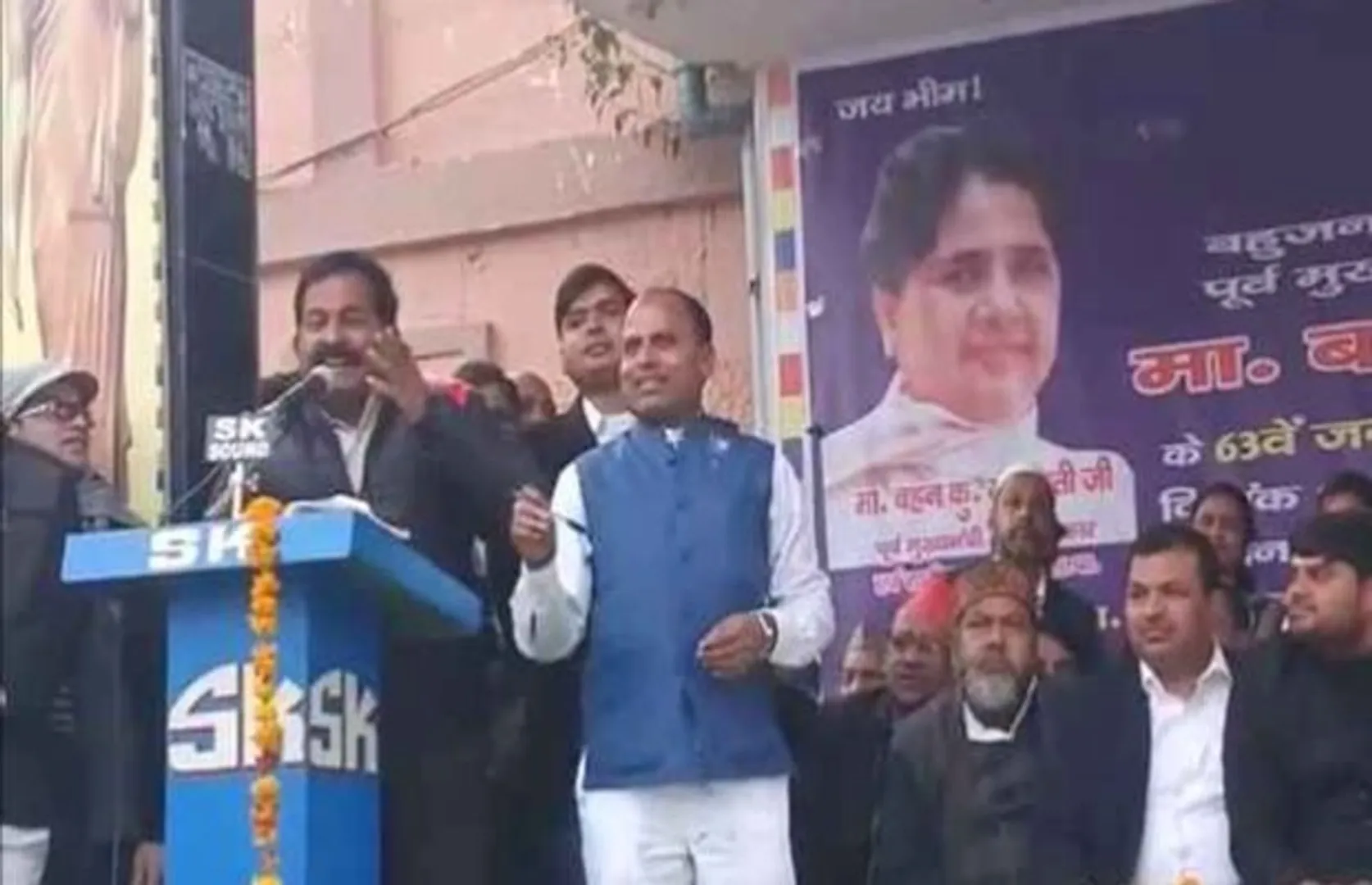 ବସପା ନେତାଙ୍କ ବିବାଦୀୟ ବୟାନ ! କହିଲେ ବିଜେପୀ ବାଲାଙ୍କୁ ଗୋଡାଇ ଗୋଡାଇ ପିଟିବୁ , ମରିଥିବା ଜେଜେମା’ ମନେ ପକାଇଦେବୁ ।