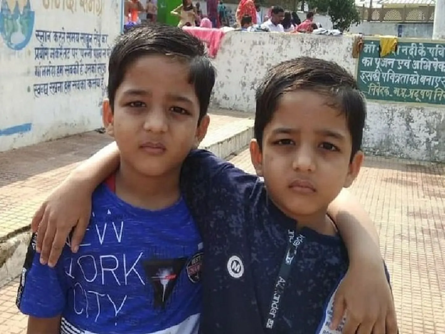 ୧୨ ଦିନ ପରେ ମଧ୍ୟପ୍ରଦେଶ ସ୍କୁଲବସରୁ ଅପହରଣ ହୋଇଥିବା ଜାଆଁଳା ଭାଇଙ୍କ ଶବ ପାଇଲା ପୋଲିସ୍ ! ହାତଗୋଡ ବାନ୍ଧି ଯମୁନାରେ ଭସାଇ ଦେଇଥିଲେ ଦୁର୍ବୃତ ।