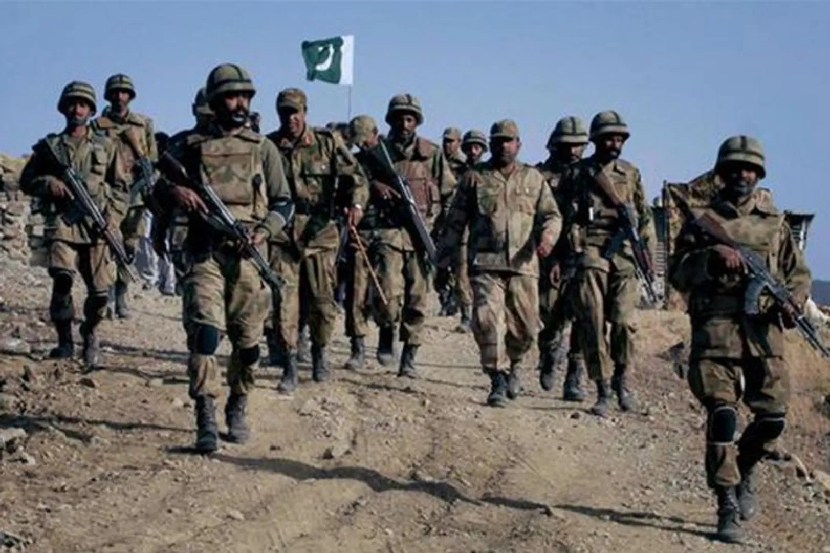 ଭାରତ କ୍ରୋଧରେ ଡରିଲା ପାକିସ୍ତାନ ! ଏଲଓସିରେ ବଢାଇଲା ସୈନ୍ୟ ଏବଂ ହତିଆର,ଯୁଦ୍ଧ ପାଇଁ କଲା ପ୍ରସ୍ତୁତି ।