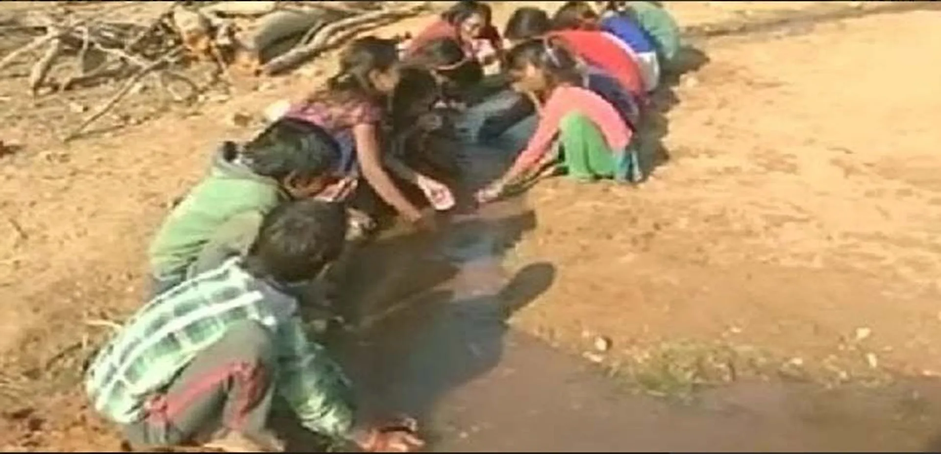 ନିତିଦିନିଆ ଜୀବନରେ ଆପଣ କେତେ ପାଣି ନଷ୍ଟ କରୁଛନ୍ତି କେବେ ଚିନ୍ତା କରିଛନ୍ତି , ଯଦି ନାହିଁ ତେବେ ଏହି ଖବରଟି ପଢିବା ଆପଣଙ୍କ ପାଇଁ ନିହାତି ଜରୁରୀ ।