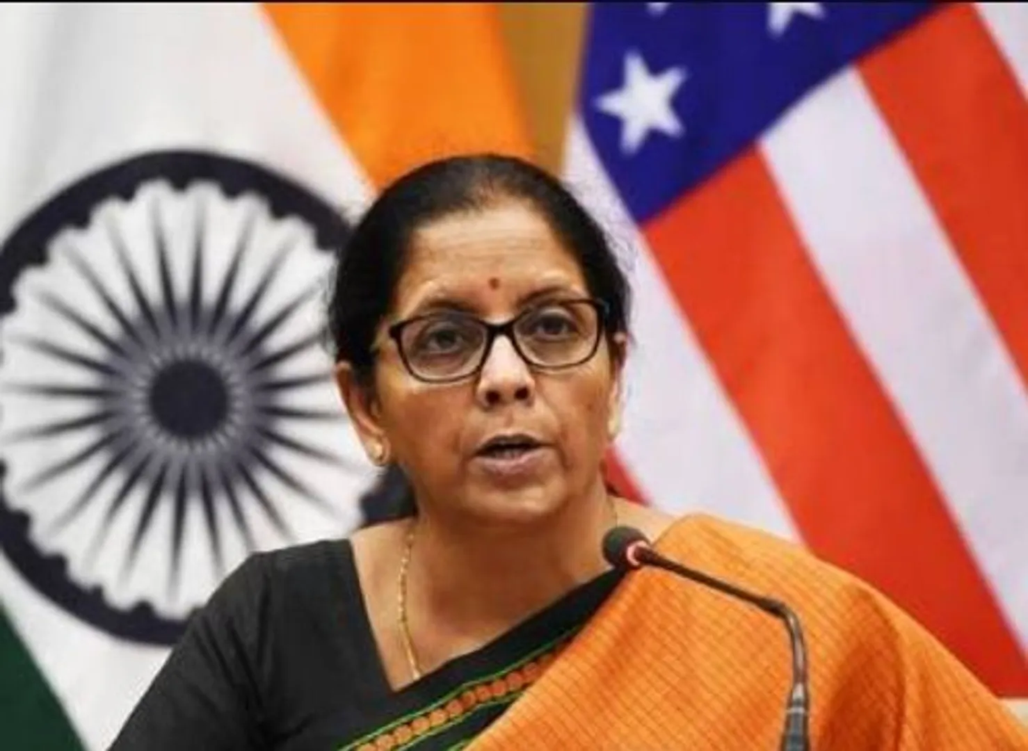 ସହିଦଙ୍କ ମାଆଙ୍କ ପାଦ ଛୁଇଁଲେ ରକ୍ଷାମନ୍ତ୍ରୀ ନିର୍ମଳା ସୀତାରମଣ, ଭିଡିଓ ହେଲା ଭାଇରାଲ