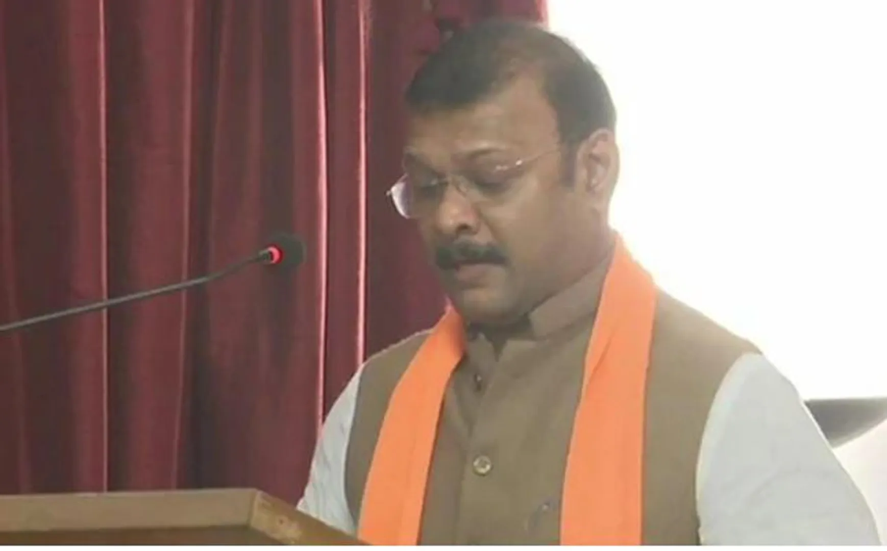 ଗୋଆରେ ପୁଣି ଥରେ ରାତିଅଧିଆ ରାଜନୈତିକ ଡ୍ରାମା ! ରାତିରେ ବିଦା ହେଲେ ଉପମୁଖ୍ୟମନ୍ତ୍ରୀ