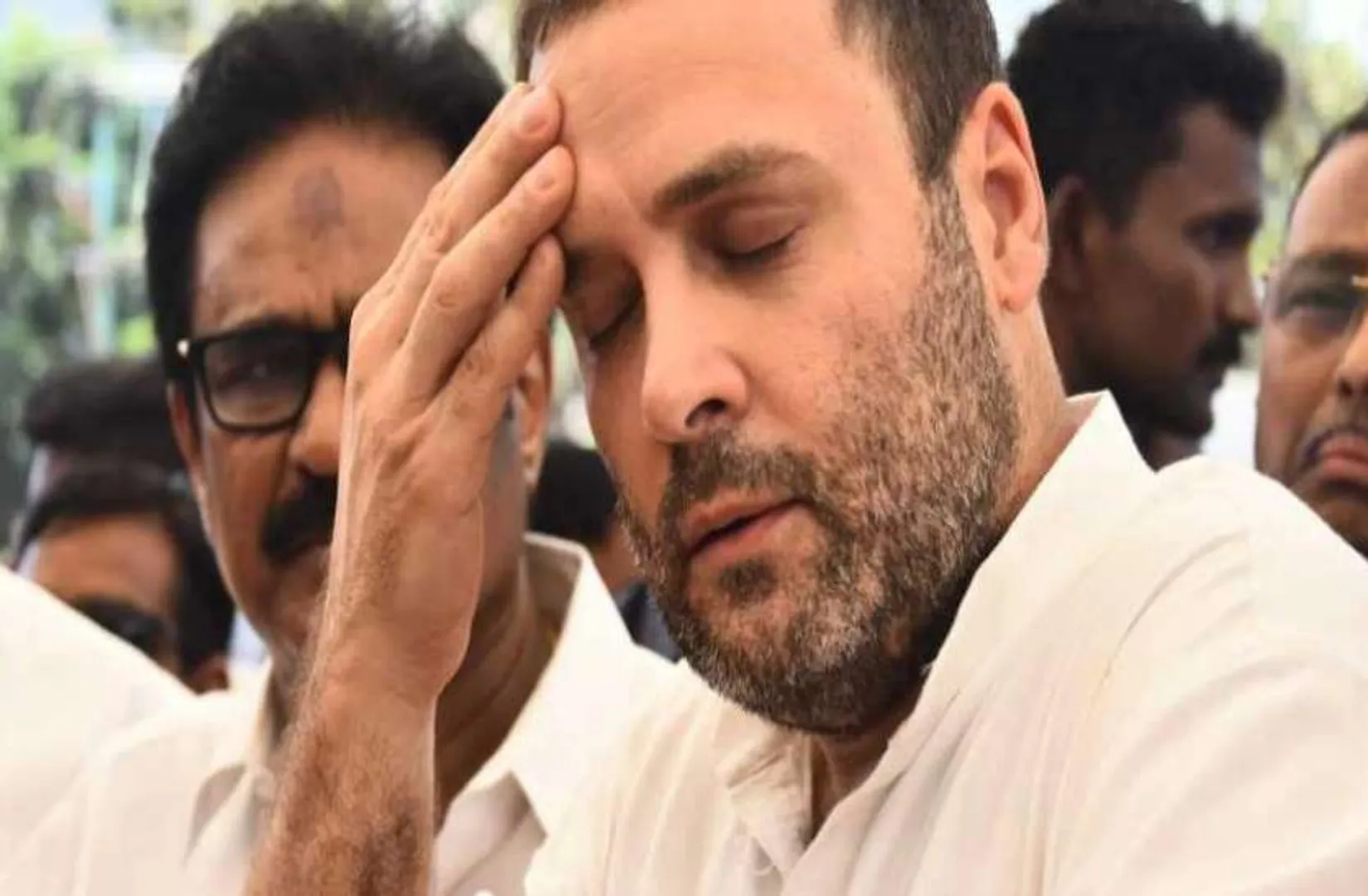 ବାରମ୍ବାର “ଚୌକିଦାର ଚୋର ହେ” କହି ଅଡୁଆରେ ପଡିଲେ କଂଗ୍ରେସ ଅଧ୍ୟକ୍ଷ ! ଚୌକିଦାର ସଂଘ ରାହୁଲଙ୍କ ବିରୁଦ୍ଧରେ ଥାନାରେ ଅଭିଯୋଗ କରିବା ପାଇଁ କହିଲେ ।