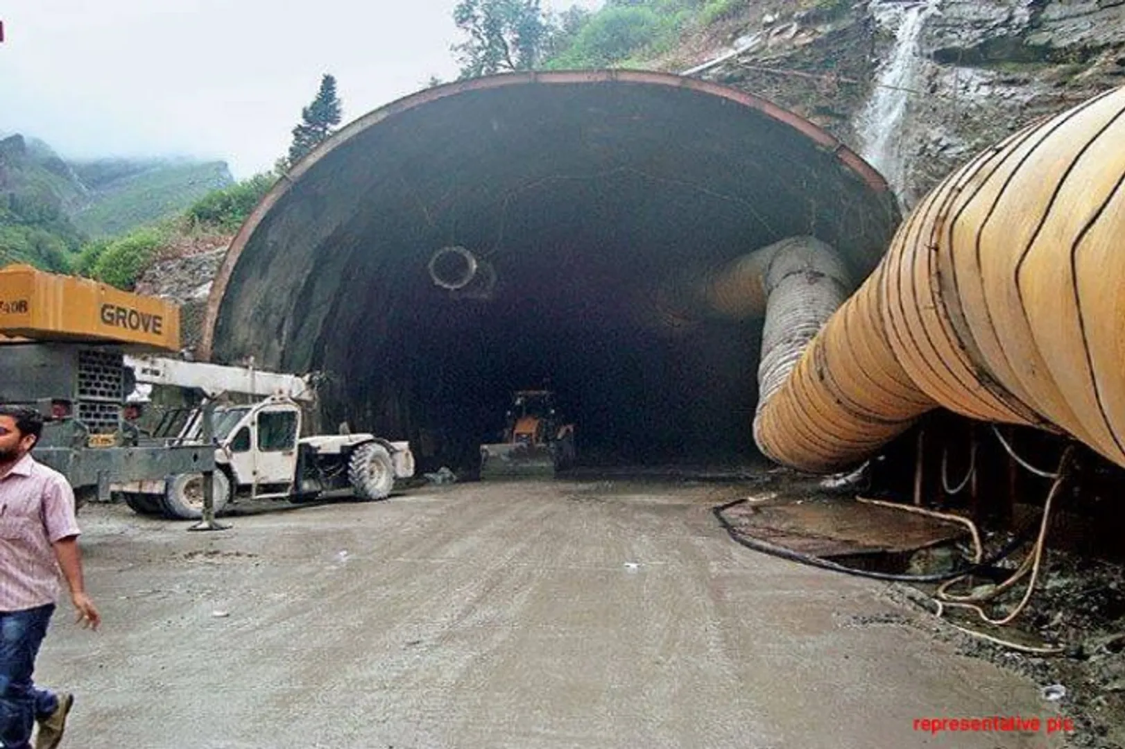 ପାକିସ୍ତାନ ଏବଂ ଚୀନ୍ କୁ କଡା ଟକ୍କର ଦେବା ପାଇଁ ଅଣ୍ଟା ଭିଡିଲା ଭାରତ ! ବର୍ଡରରେ ପ୍ରସ୍ତୁତ ହେବ ୪ ଟି ସୁଡଙ୍ଗ,ପ୍ରତିକୂଳ ପରିସ୍ଥିତିରେ ଭାରତୀୟ ସେନାର ଦେବ ସାଥ୍