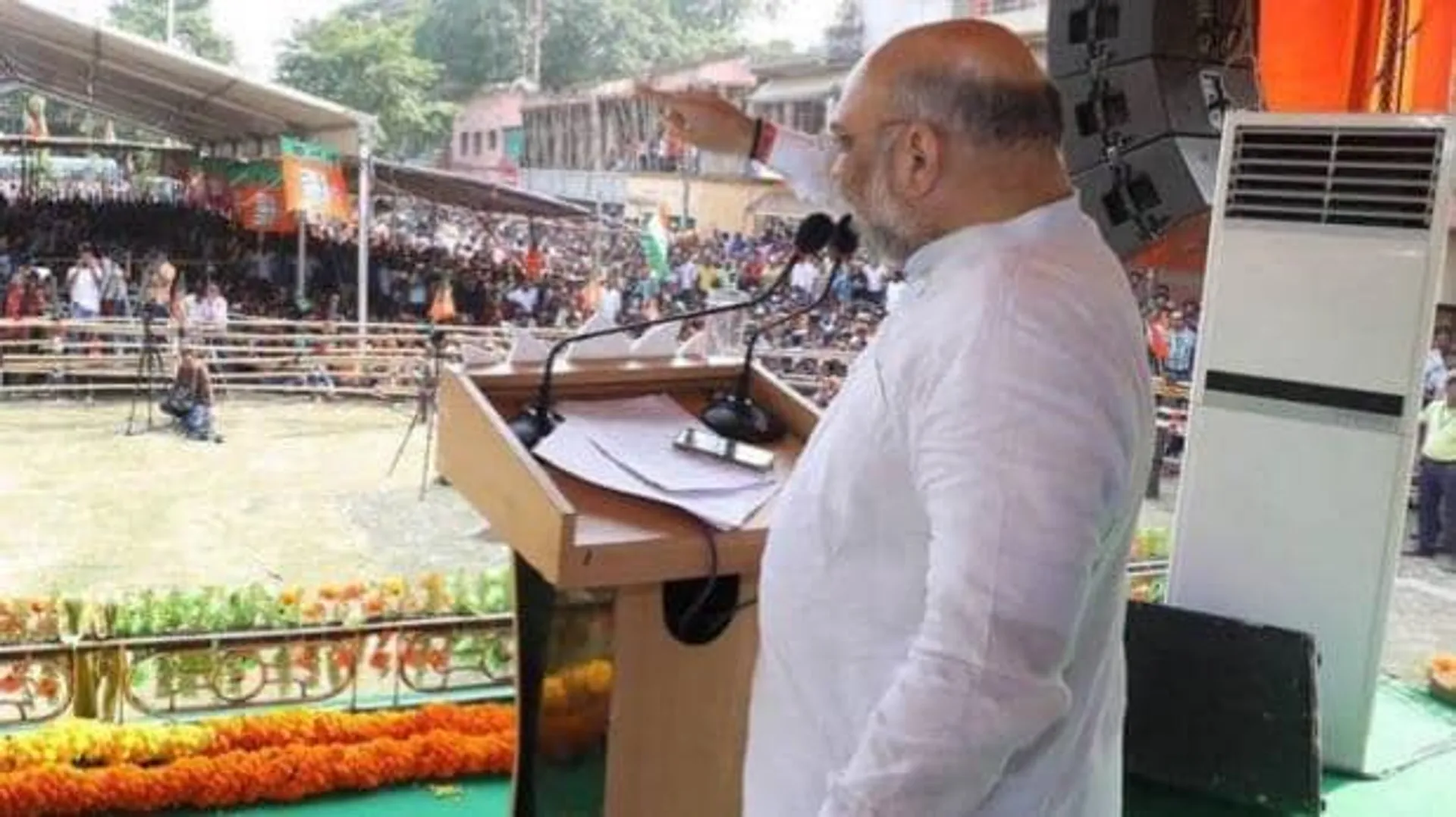 ପଶ୍ଚିମବଙ୍ଗରେ ବଢିଲା ବିବାଦ ! ଅମିତ୍ ଶାହଙ୍କ ରାଲିରେ ପହଂଚିଲେ ପୋଲିସ୍ , ମାଗିଲେ ଅନୁମତି କାଗଜପତ୍ର   