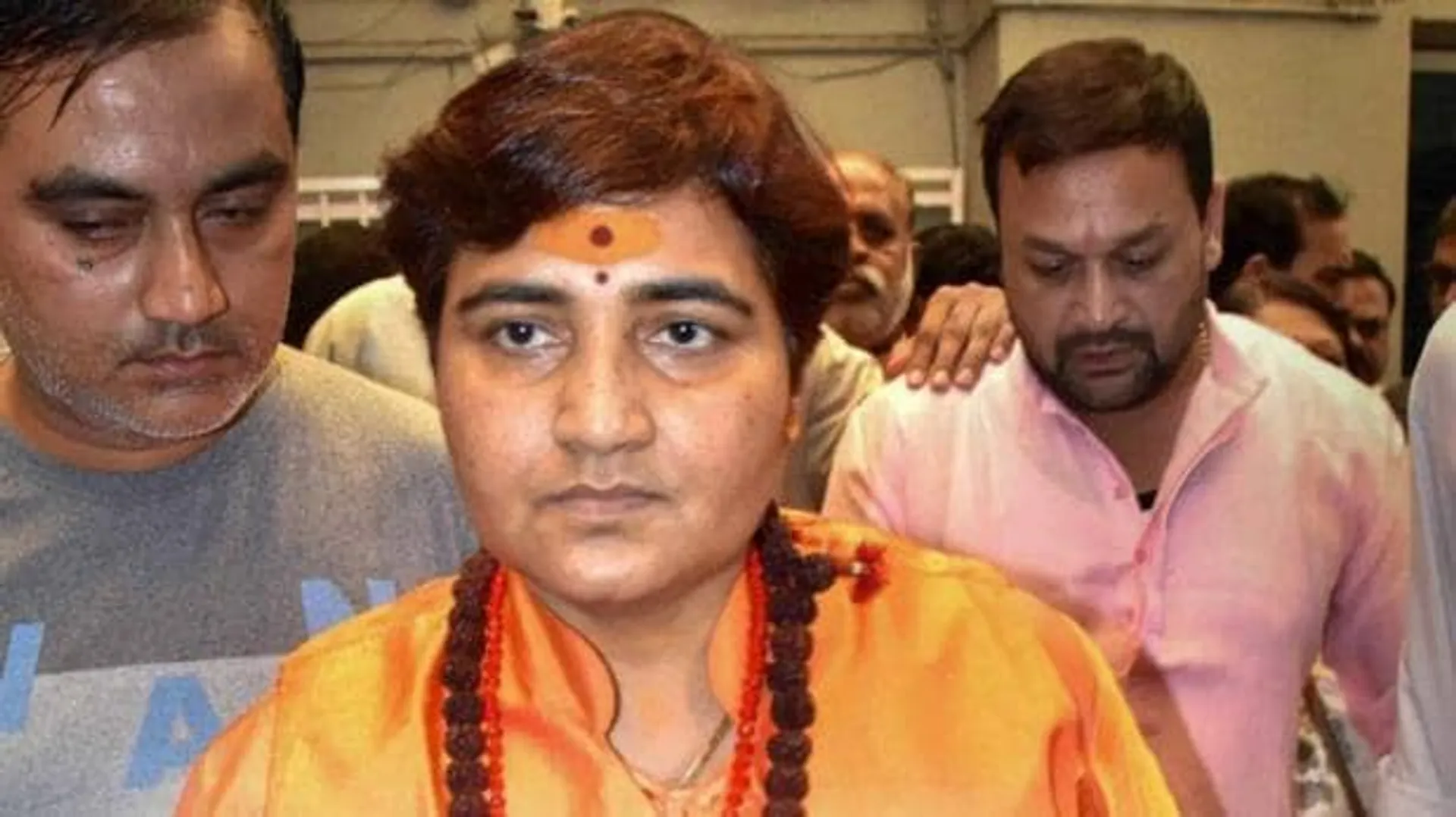 ବିଜେପି ପ୍ରାର୍ଥୀ ସାଧ୍ୱୀ ପ୍ରଜ୍ଞା ଠାକୁରଙ୍କ ବିବାଦୀୟ ବୟାନ : ଗାନ୍ଧୀଙ୍କ ହତ୍ୟାକାରୀ ନାଥୁରାମ ଗୋଡସେକୁ କହିଲେ ଦେଶଭକ୍ତ