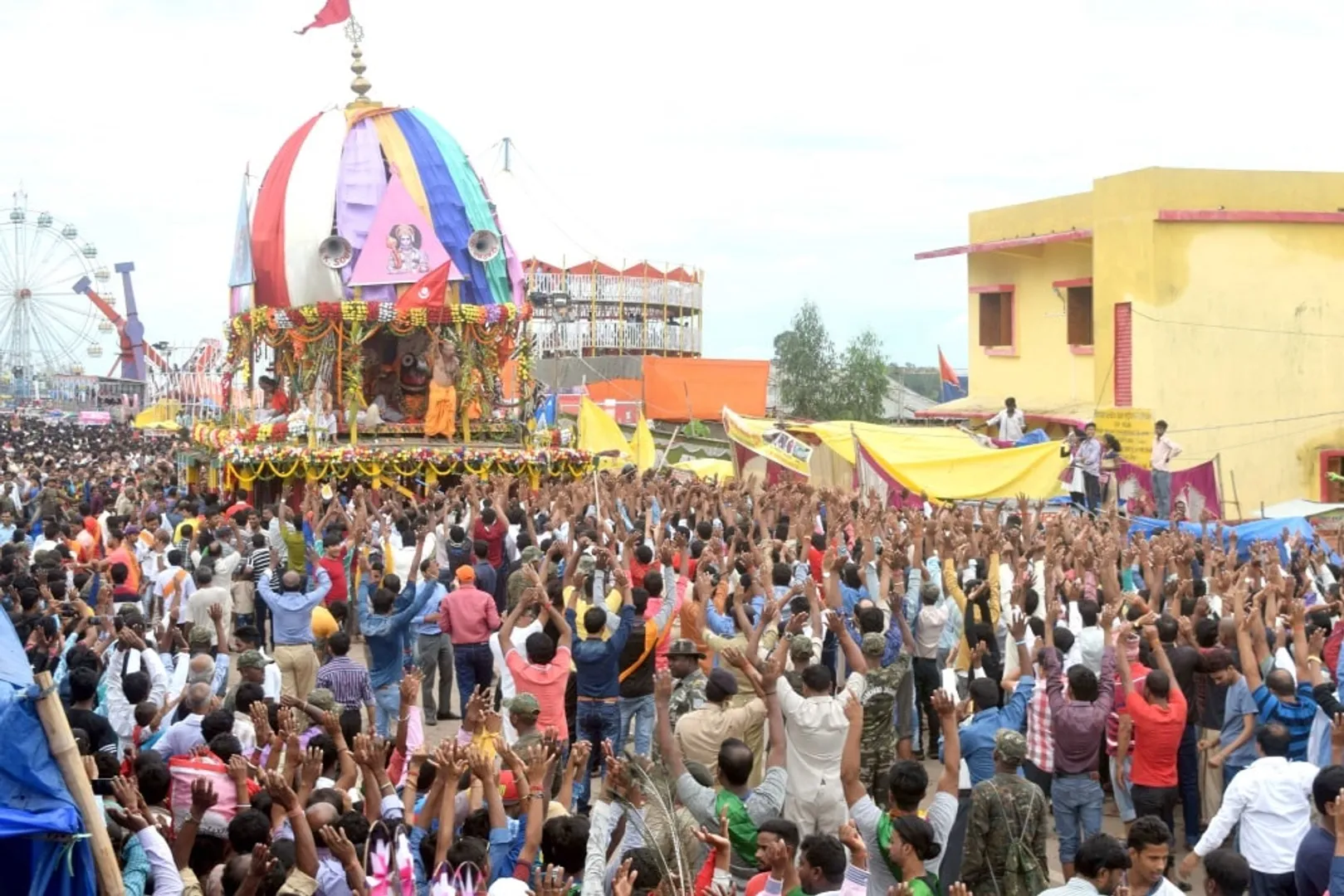 ରାଞ୍ଚିର ନିଆରା ରଥଯାତ୍ରା । ହିନ୍ଦୁଙ୍କ ସହ ମୁସଲମାନେ ମଧ୍ୟ ରଥଯାତ୍ରାରେ ହୁଅନ୍ତି ସାମିଲ
