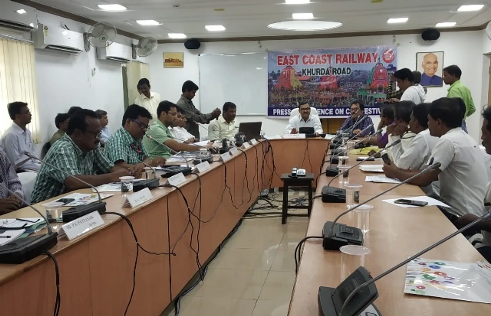 ଘୋଷଯାତ୍ରା ପାଇଁ ବ୍ୟାପକ ପ୍ରସ୍ତୁତି : ଚାଲିବ ୧୯୪ ସ୍ବତନ୍ତ୍ର ଟ୍ରେନ୍‌,ଖୋଲିବ ୬୦ ସ୍ବତନ୍ତ୍ର ଟିକେଟ୍‌ କାଉଣ୍ଟର୍‌