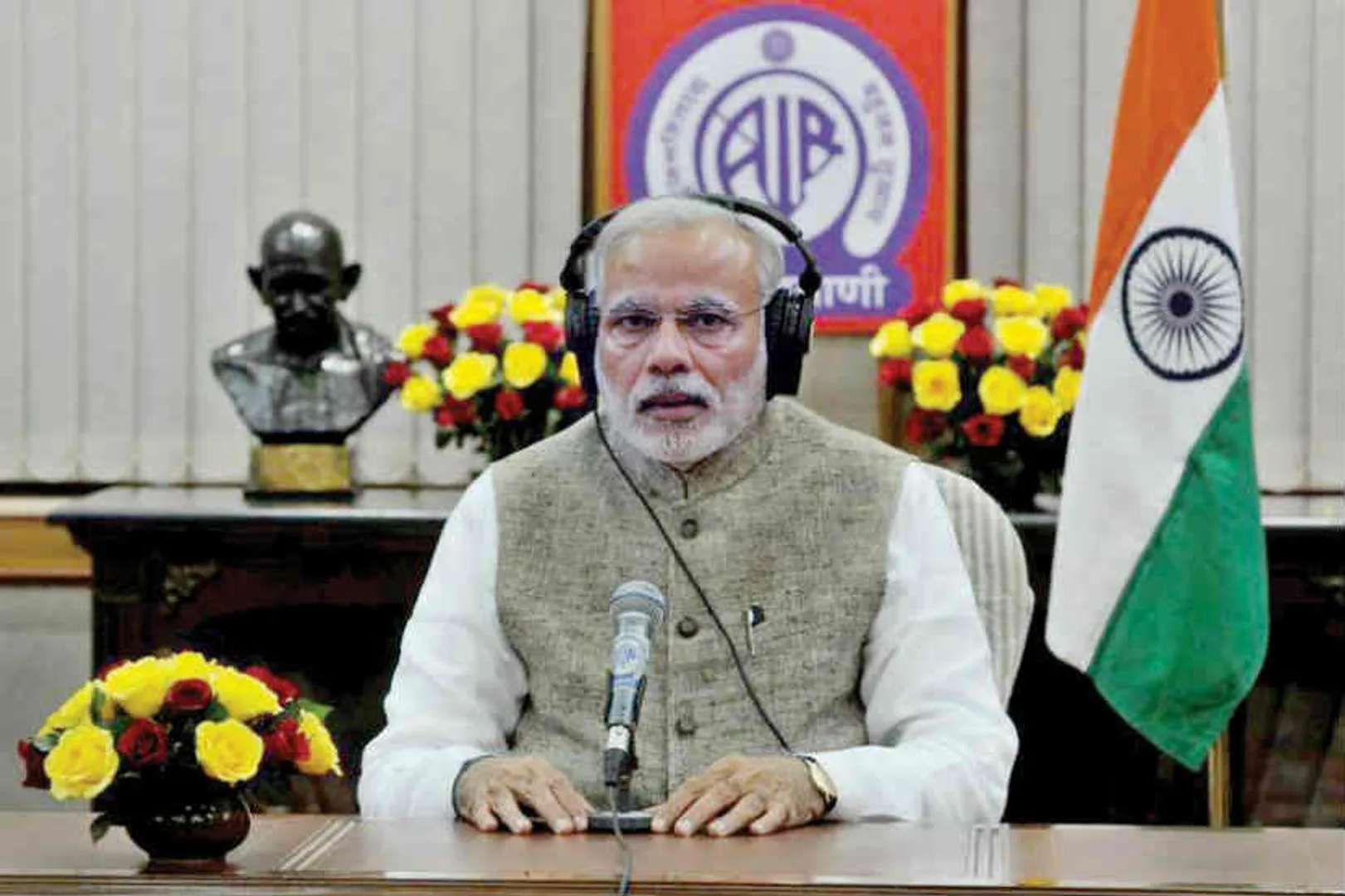 ‘ମନ୍ କି ବାତ୍’ କାର୍ଯ୍ୟକ୍ରମରେ ପାଣି ସଂକଟକୁ କିଭଳି ଦୂର କରାଯିବ ଏନେଇ ପ୍ରସ୍ତାବ ରଖିଲେ ପ୍ରଧାନମନ୍ତ୍ରୀ ମୋଦି ! ସାମ୍ନାରେ ରଖିଲେ ଏହି ୩ ଟି ଉପାୟ