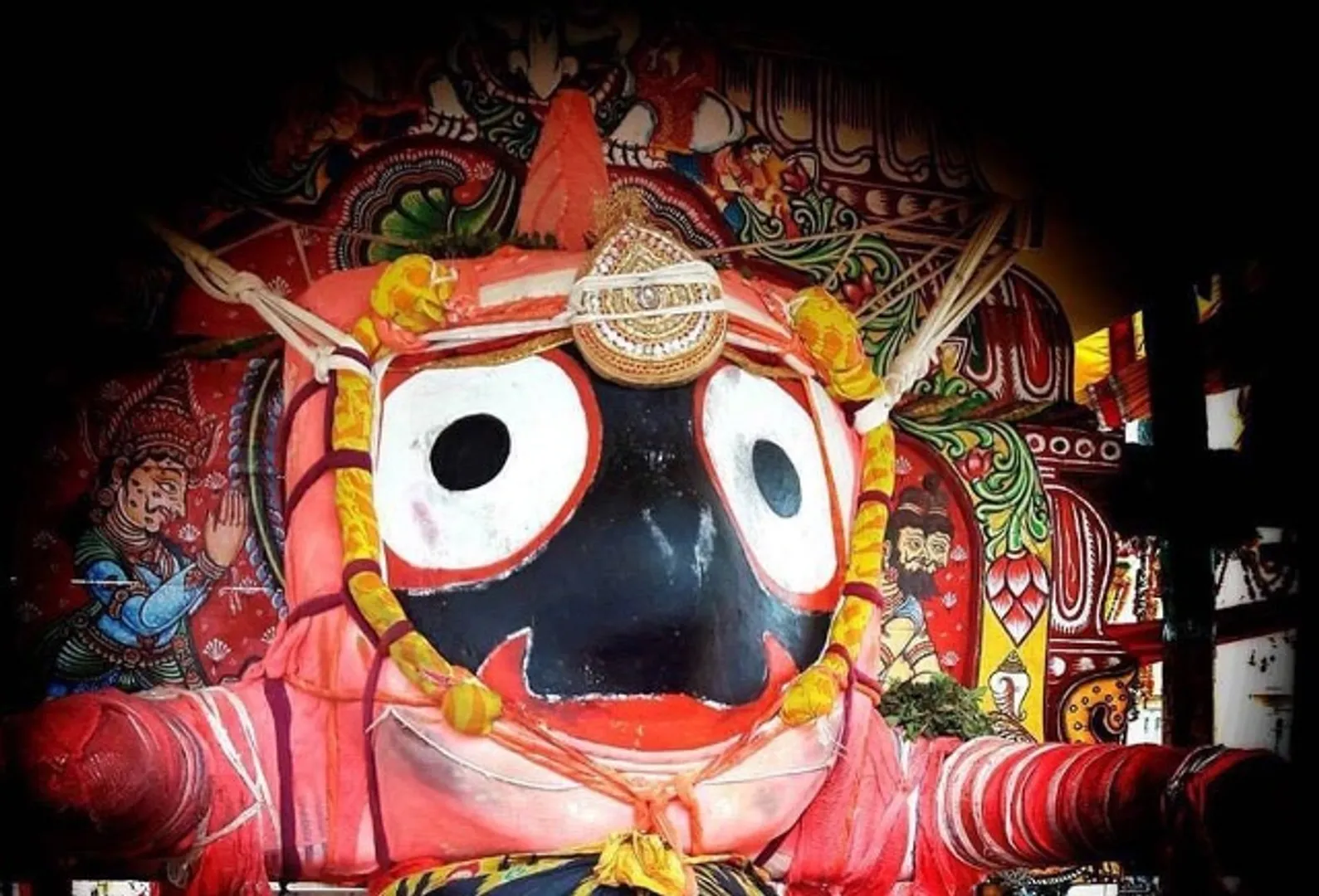 ପୁରୀ ଶ୍ରୀମନ୍ଦିରରେ ମହାପ୍ରଭୁଙ୍କ କାର୍ତ୍ତିକ ନୀତି: ରାଜରାଜେଶ୍ୱରୀ ବେଶରେ ଦର୍ଶନ ଦେଉଛନ୍ତି ବଡଠାକୁର; ସ୍ୱର୍ଣ୍ଣ ଆଭୁଷଣରେ ସଜ୍ଜିତ ହୋଇଛନ୍ତି ଚତୁର୍ଦ୍ଧାମୂର୍ତ୍ତି