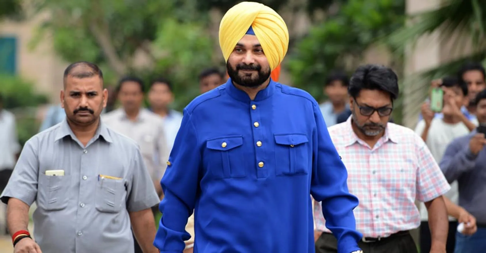 ମନ୍ତ୍ରୀ ପଦରୁ ଇସ୍ତଫା ଦେବା ପରେ ସିଦ୍ଧୁଙ୍କ ପ୍ରତିକ୍ରିୟା ! କହିଲେ , ମନ୍ତ୍ରୀ ପଦରୁ ଇସ୍ତଫା ଦେଇଛନ୍ତି ସତ କିନ୍ତୁ କଂଗ୍ରେସର ହାତ ଛାଡିବେ ନାହିଁ ।