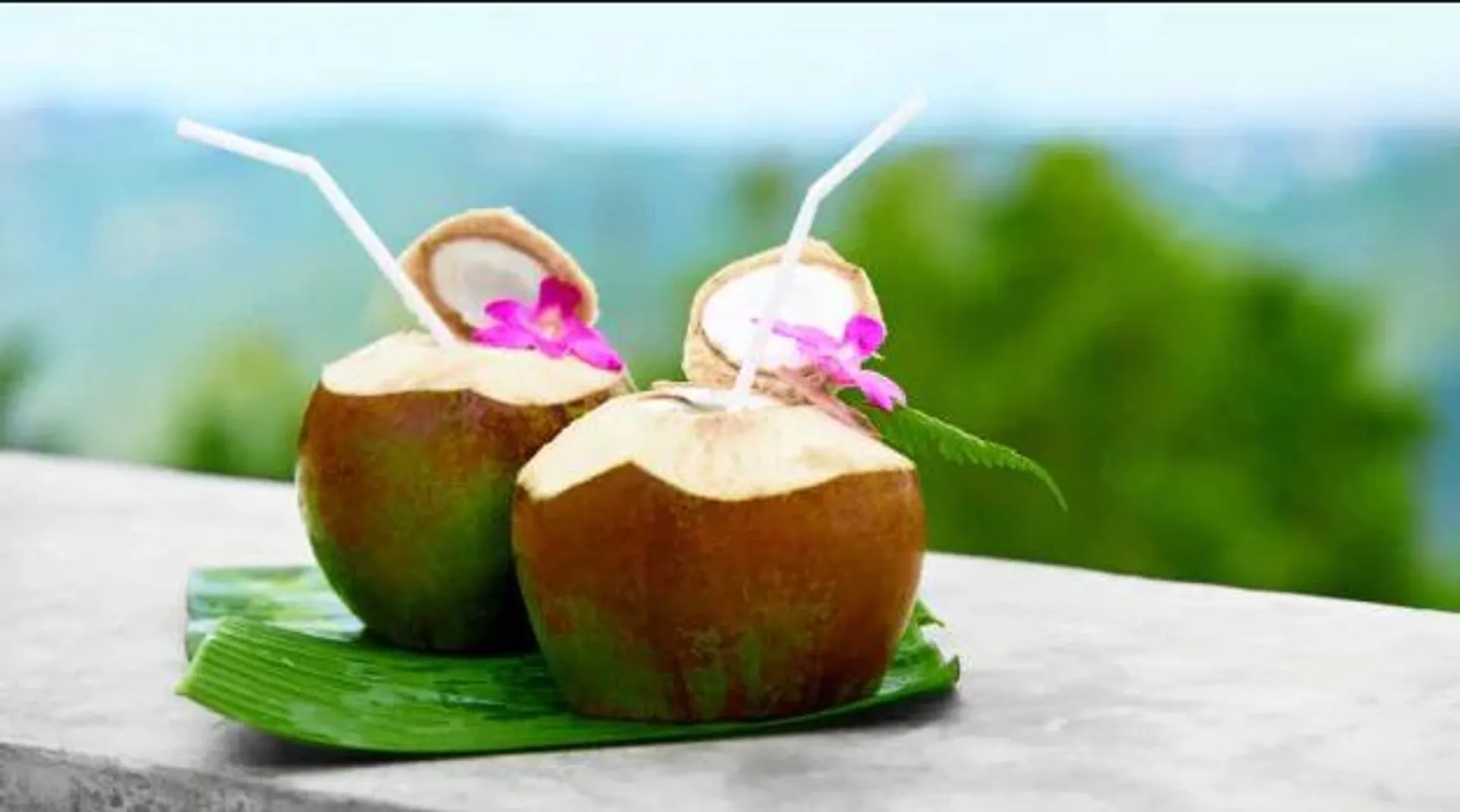 କାହିଁ ୨୦ /୨୫ କାହିଁ ୭୬୭ ! ଟ୍ରାଇଡେଣ୍ଟ୍ ହୋଟେଲର ୨ ଟି ପଇଡର ଦାମ୍ ୭୬୭ ଟଙ୍କା , ଟ୍ୱିଟରରେ ଜୀବନର ଦାମିକା ପଇଡ ପିଇଥିବା କଥା ବଖାଣିଲେ ସିନେମା ନିର୍ମାତା ।