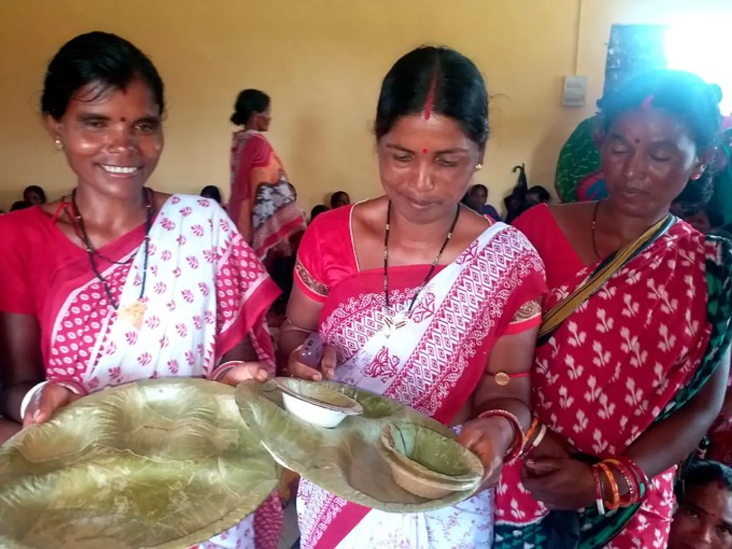 ଆଉ ଚାଲିବନି ପ୍ଲାଷ୍ଟିକ୍ ପ୍ଲେଟ୍ : ସମସ୍ତ କର୍ମଶାଳାରେ ବ୍ୟବହାର ହେବ ଶାଳପତ୍ର ତିଆରି ଖଲି ଓ ଠୁଙ୍ଗା