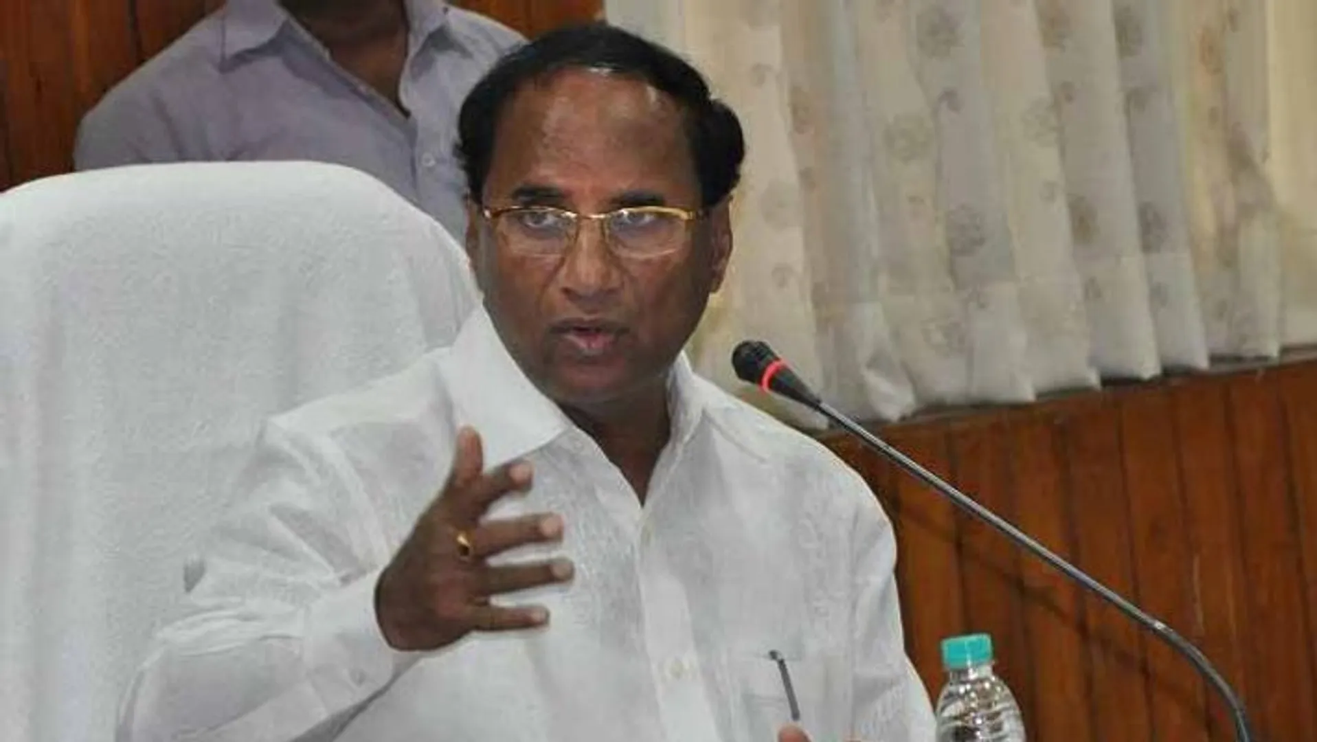 ଆନ୍ଧ୍ରପ୍ରଦେଶ ବିଧାନସଭାର ପୂର୍ବ ବାଚସ୍ପତିଙ୍କ ଆତ୍ମହତ୍ୟା ଉଦ୍ୟମ ! ଗୁରୁତର ଅବସ୍ଥାରେ ଡାକ୍ତରଖାନାରେ ଭର୍ତ୍ତି । 