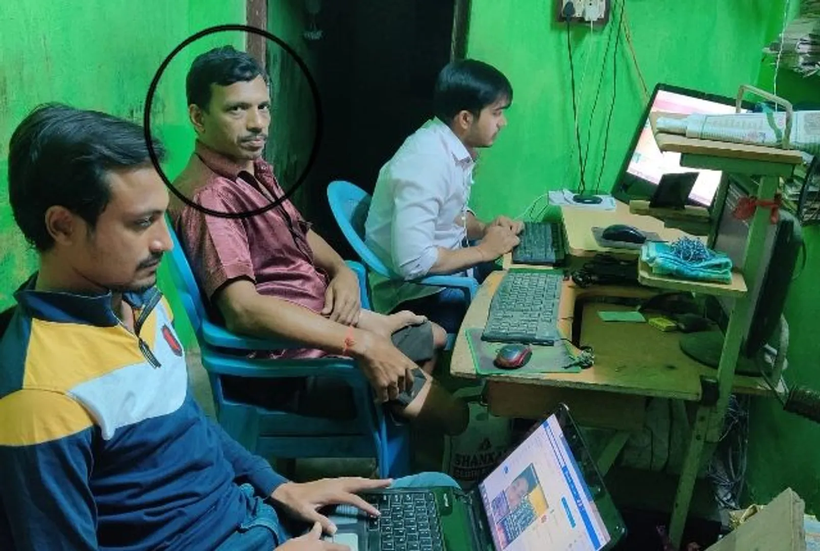 ଦୁଇ ଗୋଡ଼ ଅଚଳ ତଥାପି ହାର ମାନିନି ମନୋବଳ...ଭିନ୍ନକ୍ଷମ ହୋଇ ବି ସେ ସକ୍ଷମ...ପୋଲିଓକୁ ଜିତି ଆତ୍ମନିର୍ଭରଶୀଳ ହୋଇ ଅନ୍ୟ ପାଇଁ ପ୍ରେରଣାର ଉତ୍ସ ପାଲଟିଛନ୍ତି ପ୍ରଶାନ୍ତ