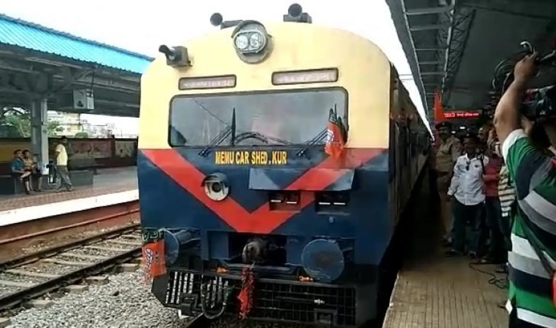 ଶ୍ରମିକ ଟ୍ରେନ୍‌ ଟ‌ିକେଟ ବୁକିଂରେ ଦଲାଲି : ସୁରତରେ ଶୋଷଣର ଶିକାର ହେଉଛନ୍ତି ପ୍ରବାସୀ ଓଡ଼ିଆ