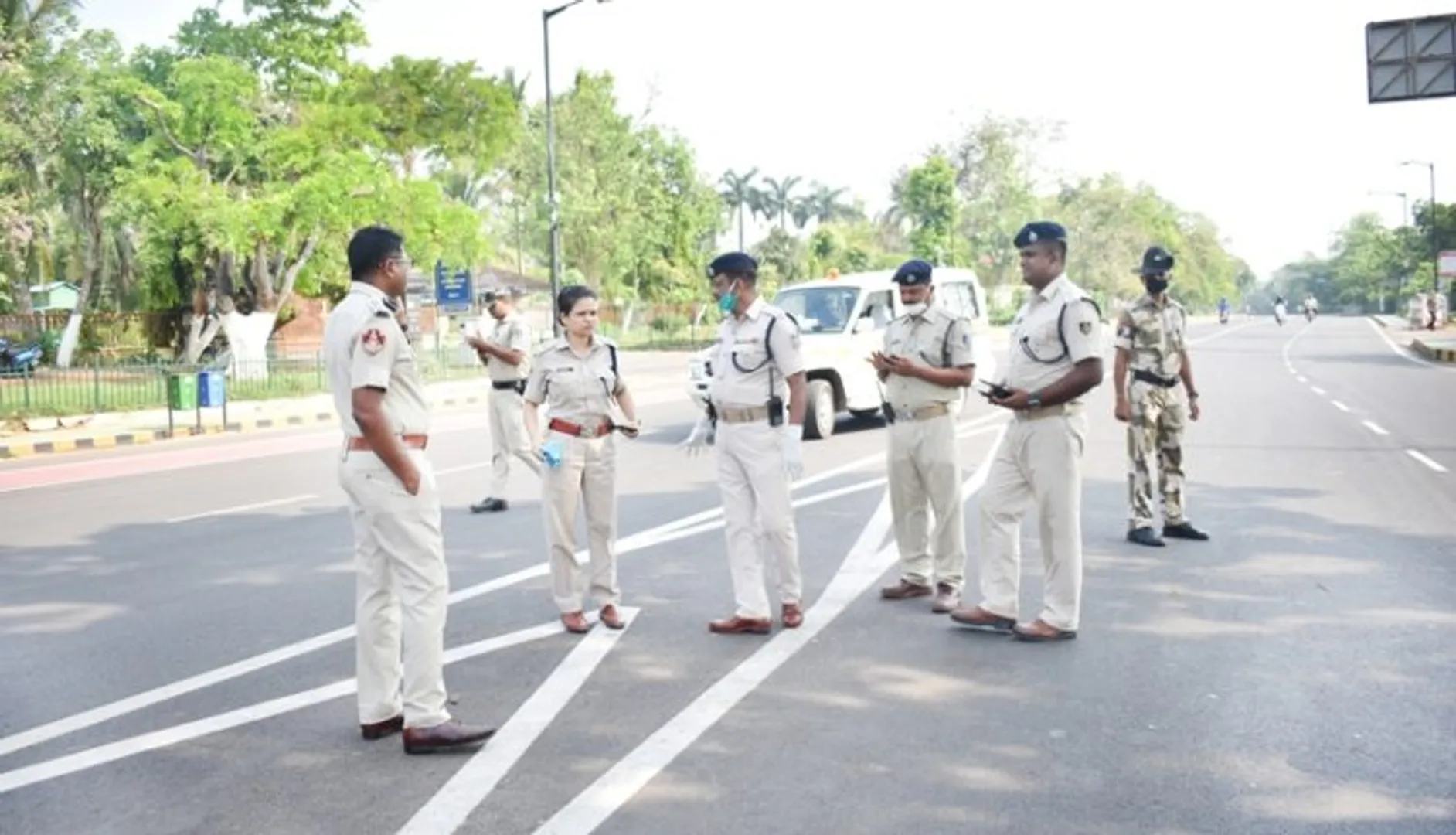 ତାଲା ବନ୍ଦରେ ଭାରତ : ଚାରିଆଡେ କଟକଣା, ଆଜିଠୁ ଆହୁରି ଅଧିକ କଠୋର ହେବ ପୋଲିସ