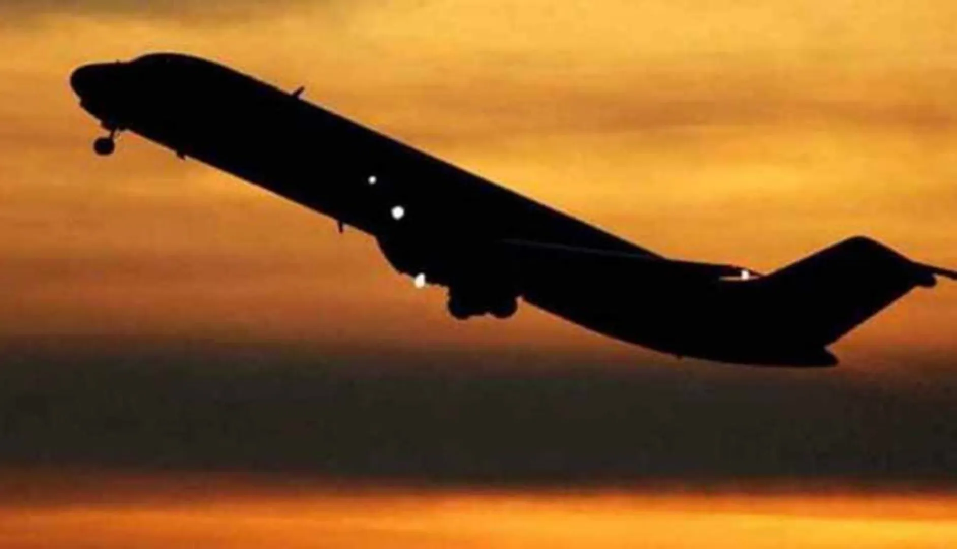 ୧୫ ରୁ ଆରମ୍ଭ ହେବ କି ବିମାନ ସେବା ?ଆରମ୍ଭ ହେଲାଣି ବୁକିଂ, ଲକ ଡାଉନ ଘୁଂଚିଲେ ପରବର୍ତୀ ତାରିଖକୁ ଘୁଂଚାଇ ହେବ ଟିକେଟ୍