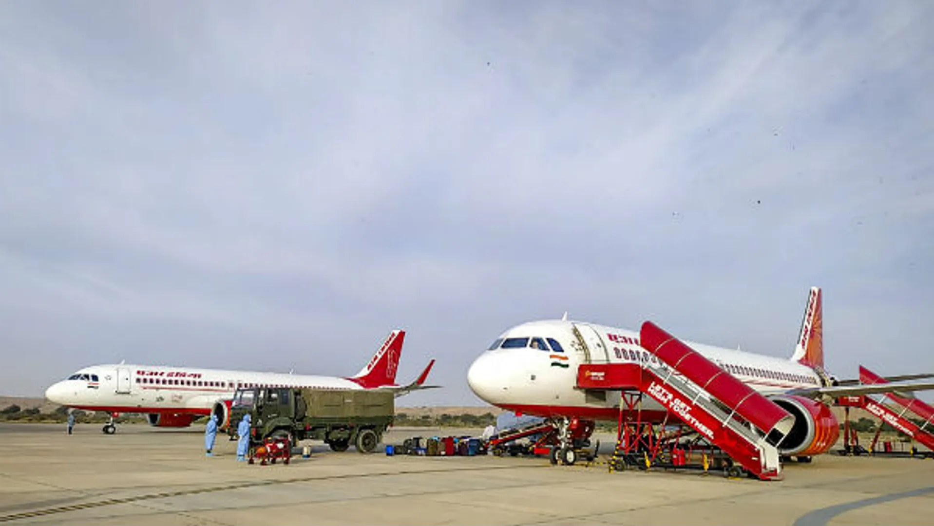 ଭାରତୀୟଙ୍କୁ ଫେରାଇ ଆଣିବାକୁ ବନ୍ଦେ ଭାରତ ମହାଅଭିଯାନ ଆରମ୍ଭ : ପ୍ରଥମ ଦିନରେ ୟୁଏଇରୁ ବିମାନରେ କେରଳକୁ ଫେରିଲେ ୩୬୩ ଜଣ,ଆଗାମୀ ୭ ଦିନରେ ଉଦ୍ଧାର ହେବେ ୧୨ ଦେଶରେ ଫସିଥିବା ପ୍ରାୟ ୧୫ ହଜାର ଭାରତୀୟ