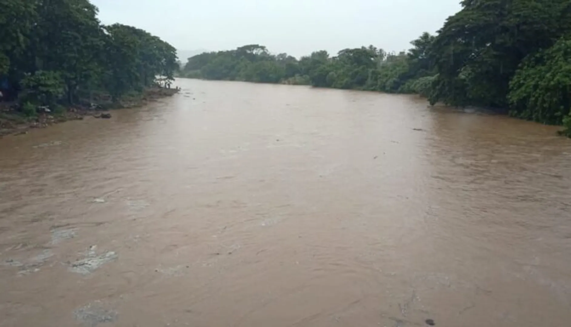 ଲଗାଣ ବର୍ଷାରେ ଉଛୁଳୁଛି ଗଞ୍ଜାମ ଜିଲ୍ଲାର ପ୍ରମୁଖ ନଦୀ । ଭଞ୍ଜନଗର ଏବଂ ବାଲିପଦର ଯୋଗାଯୋଗ ବିଚ୍ଛିନ୍ନ ।