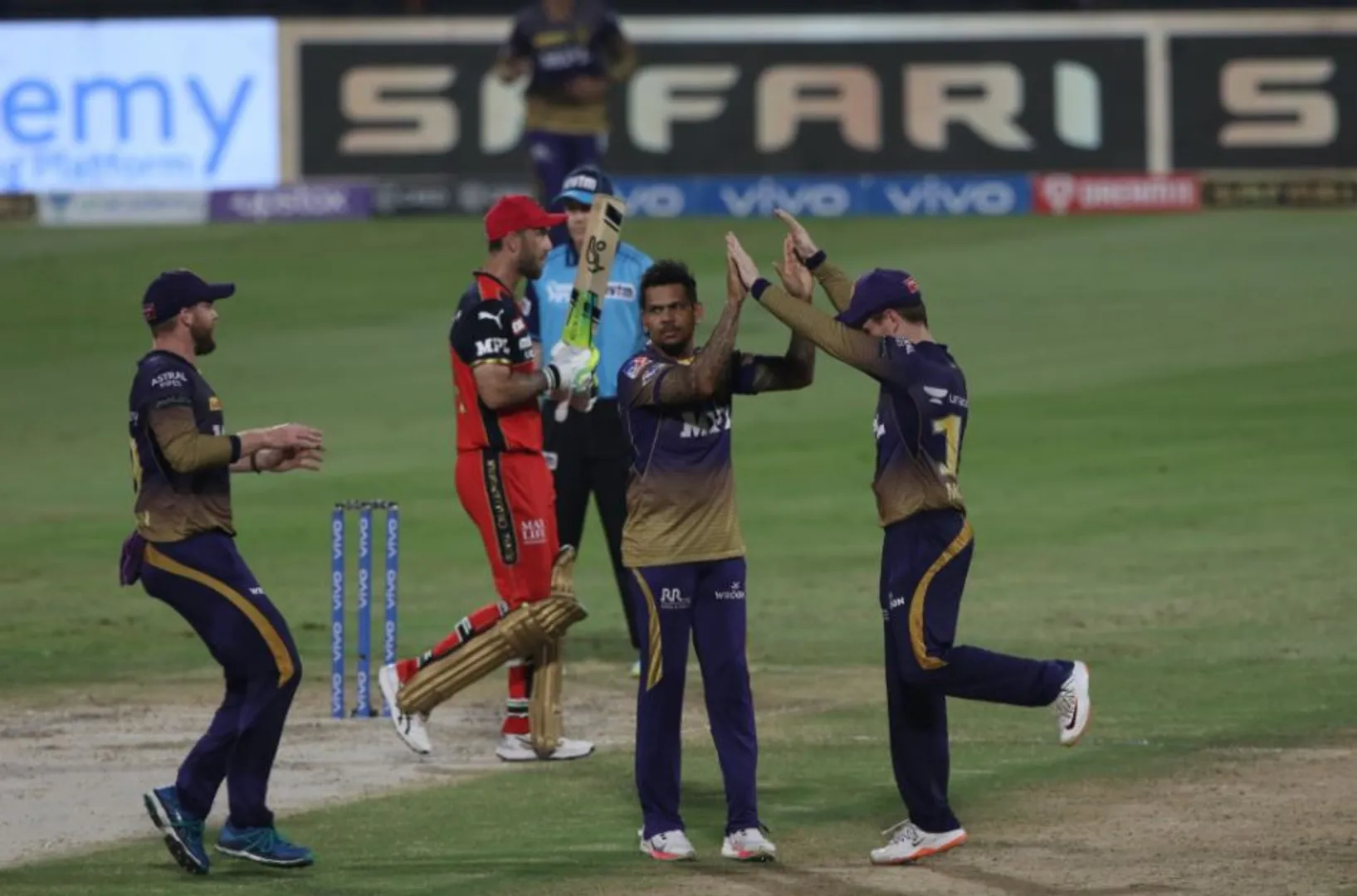 ନାରିନଙ୍କ ବୋଲରେ ଘାଇଲା ହେଲା ବାଙ୍ଗାଲୋର । କୋଲକାତା ଆଗରେ ୧୩୯ ରନର ବିଜୟଲକ୍ଷ୍ୟ ଧାର୍ଯ୍ୟ କଲା ଆରସିବି ।