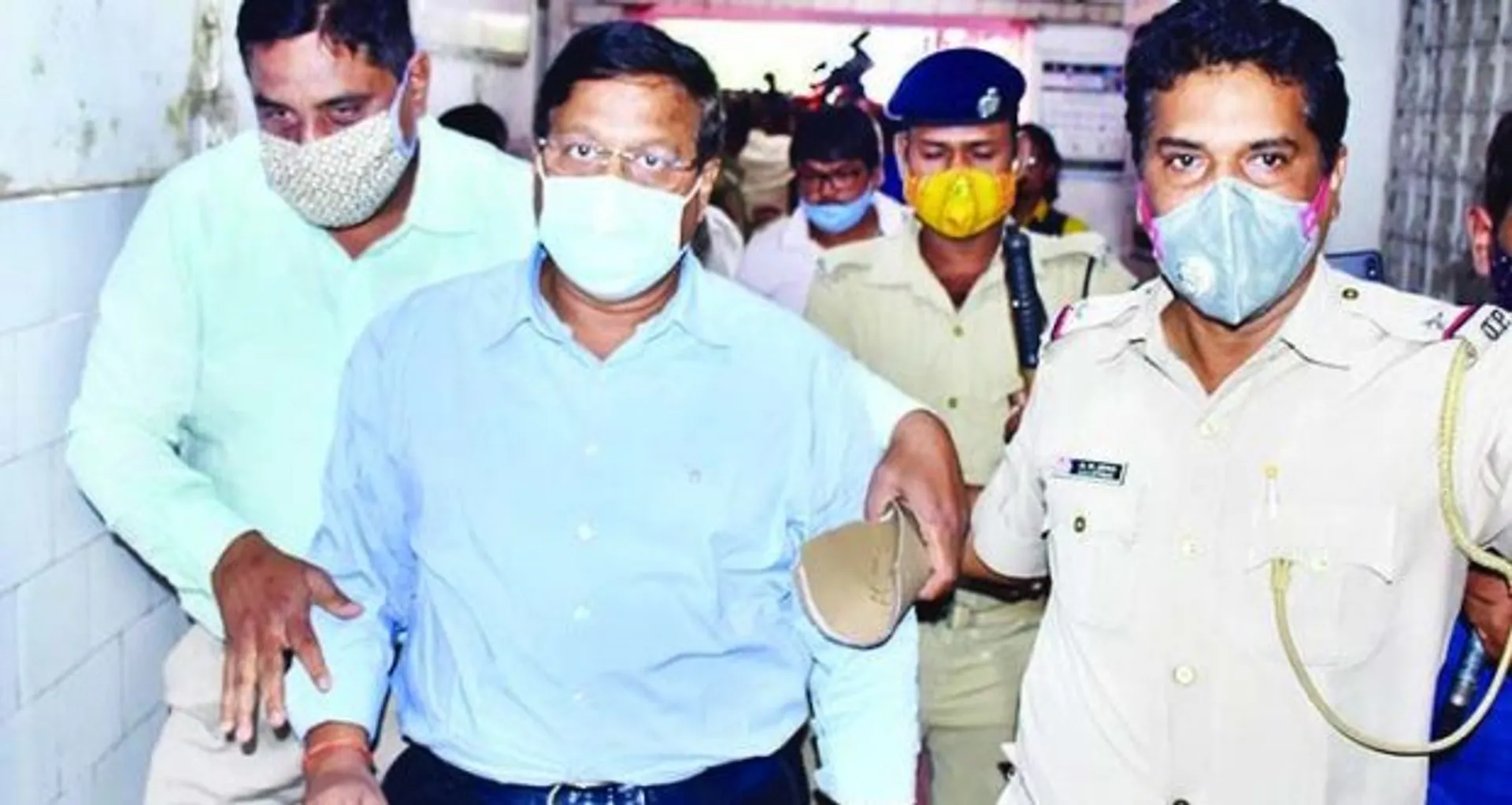 ମାରାଥନ୍ ଜେରା ପରେ ଇଡି ଅଫିସରୁ ବାହାରିଲେ ଅଭୟ ପାଠକ । ୧୧ ଘଣ୍ଟା ଧରି ହେଲା ଜେରା ।