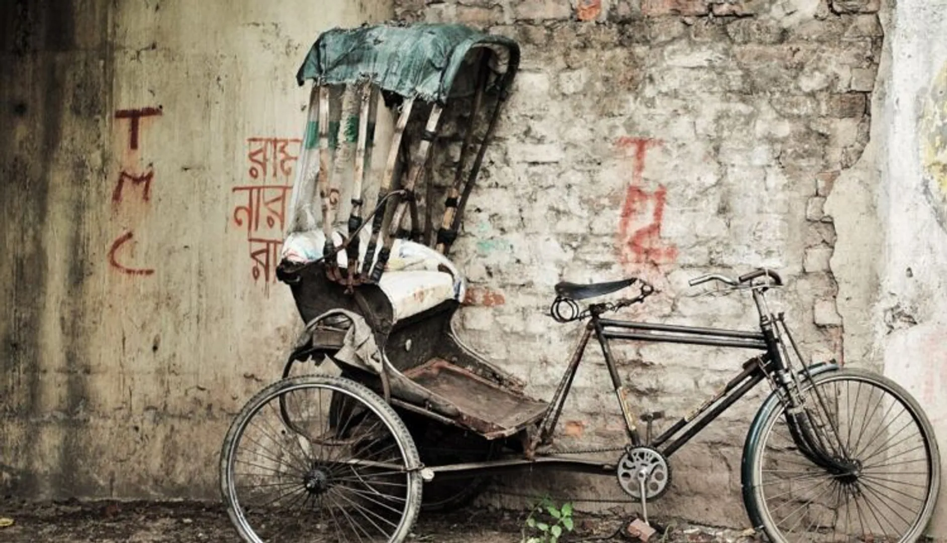 ରିକ୍ସା ଚାଳକଙ୍କୁ ଆସିଲା ନୋଟିସ । ୩ କୋଟି ଟଙ୍କା ଟ୍ୟାକ୍ସ ଭରିବାକୁ କହିଲା ଆୟକର ବିଭାଗ ।